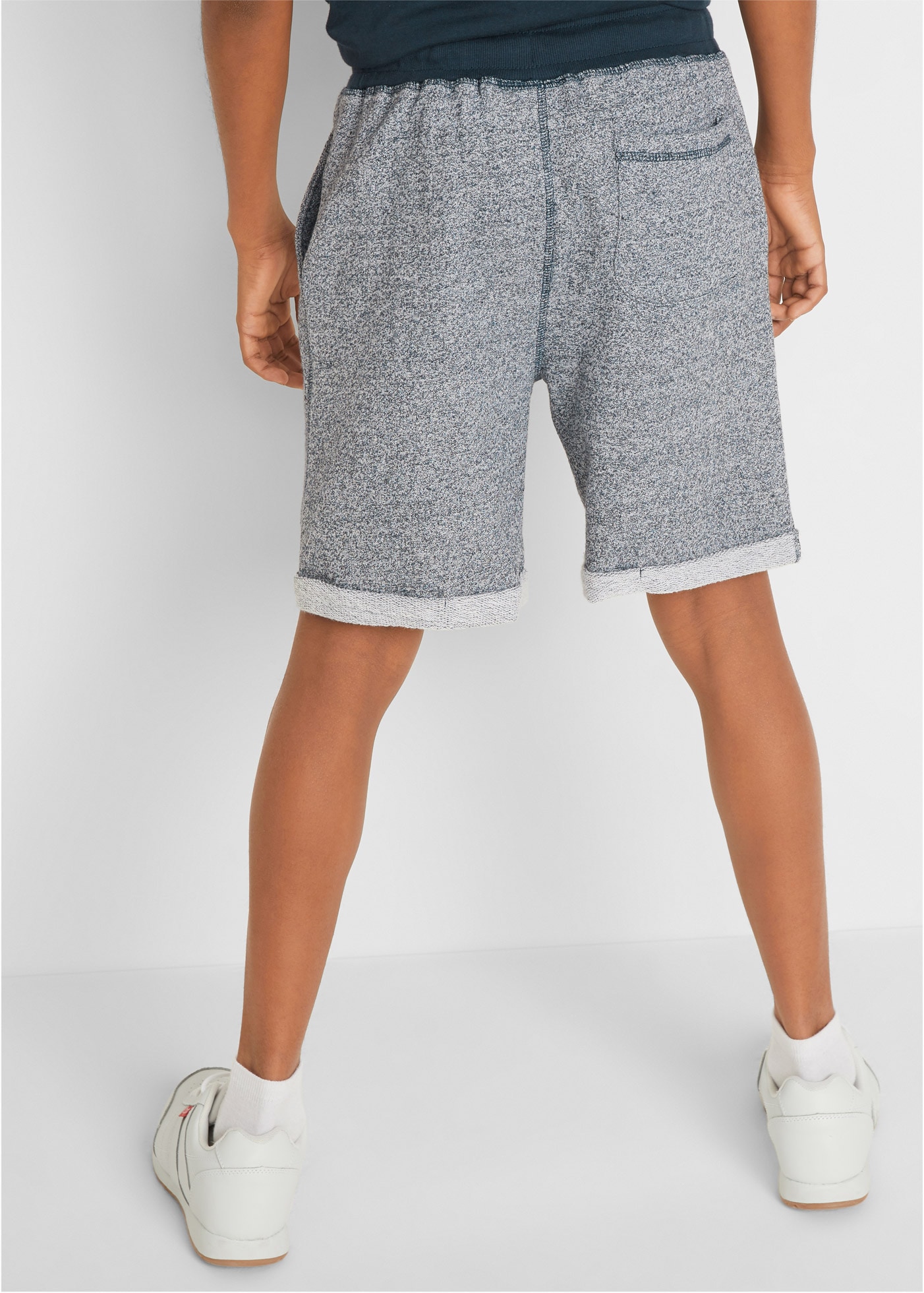 bonprix Sweatbermudas  aus Baumwolle und Polyester, lockere Passform, mit gekrempeltem Saum