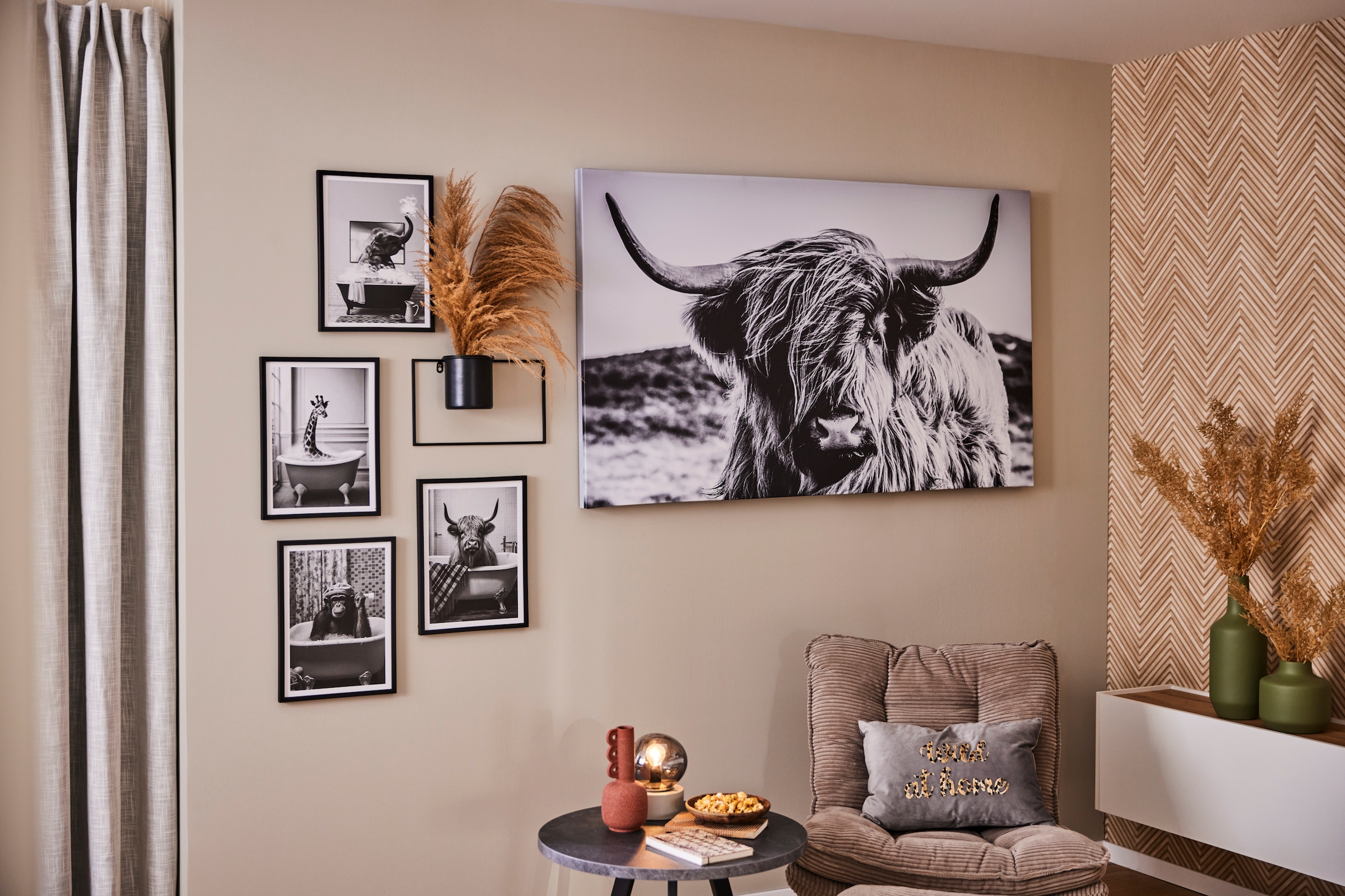 Creativ home Bild mit Rahmen »Leinwandbild Giraffe in Badewanne«, (1 St.), mit Rahmen