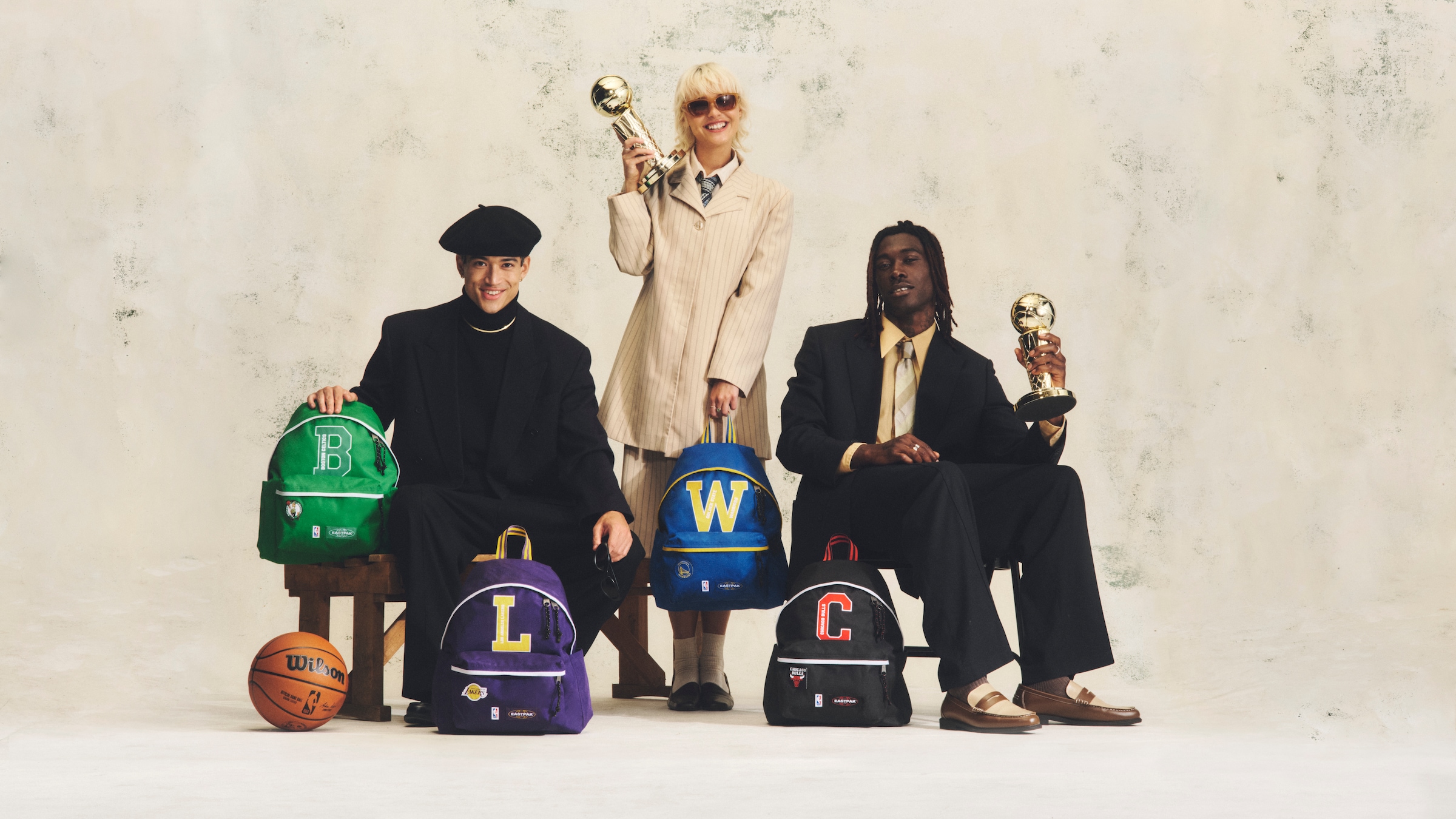 Eastpak Freizeitrucksack »DAY PAK'R NBA« Unisex Freizeitrucksack, Cityrucksack mit Seitenfächern