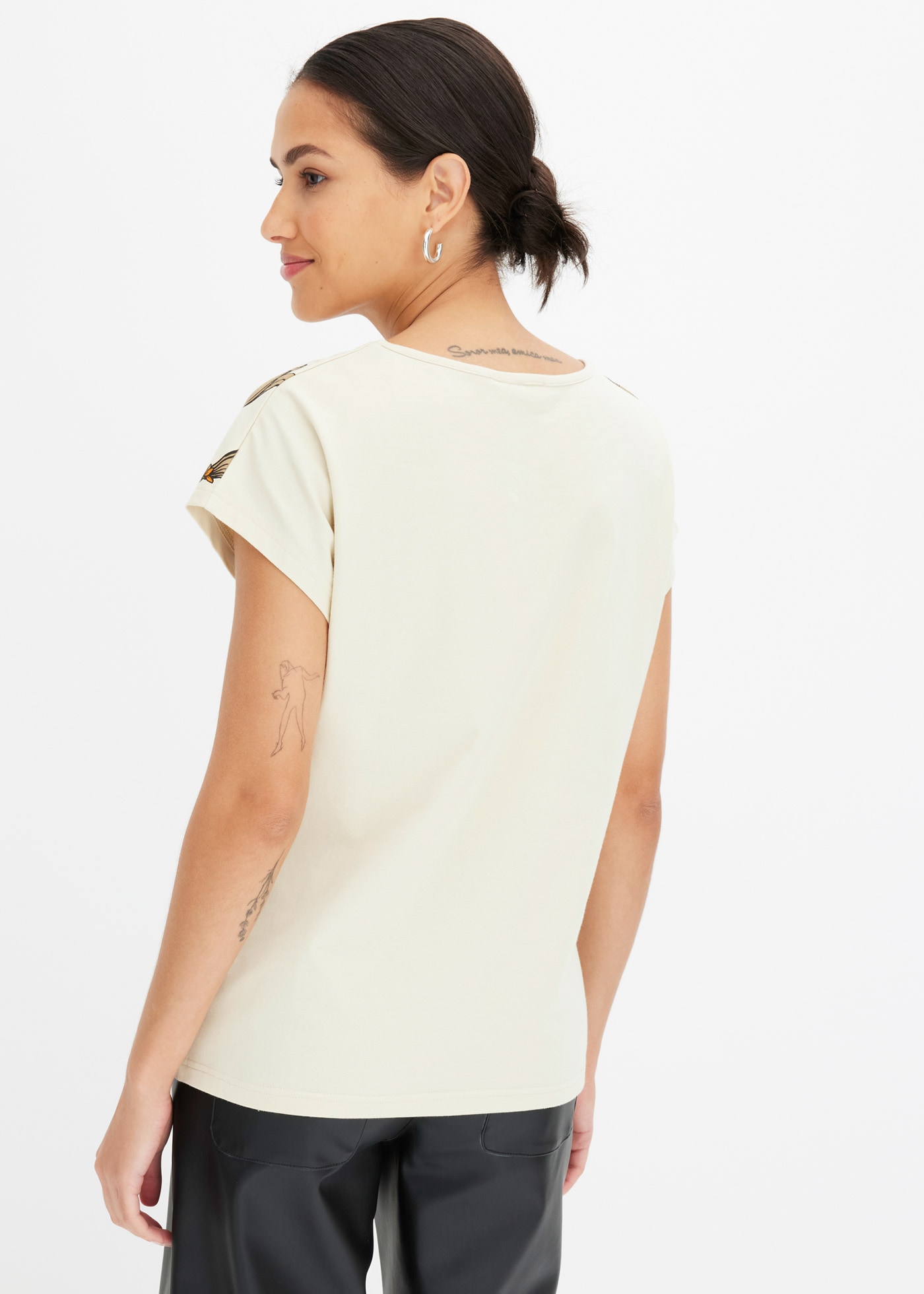 bonprix T-Shirt bequeme Passform, überschnittene Schultern, mit Blütenprint