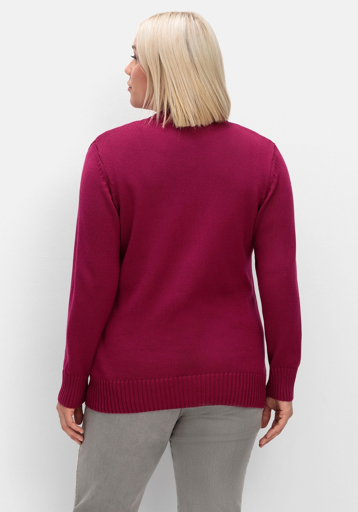 Sheego Strickjacke »Strickjacke mit V-Ausschnitt und Knöpfen, tailliert«, mit V-Ausschnitt und Knöpfen, tailliert
