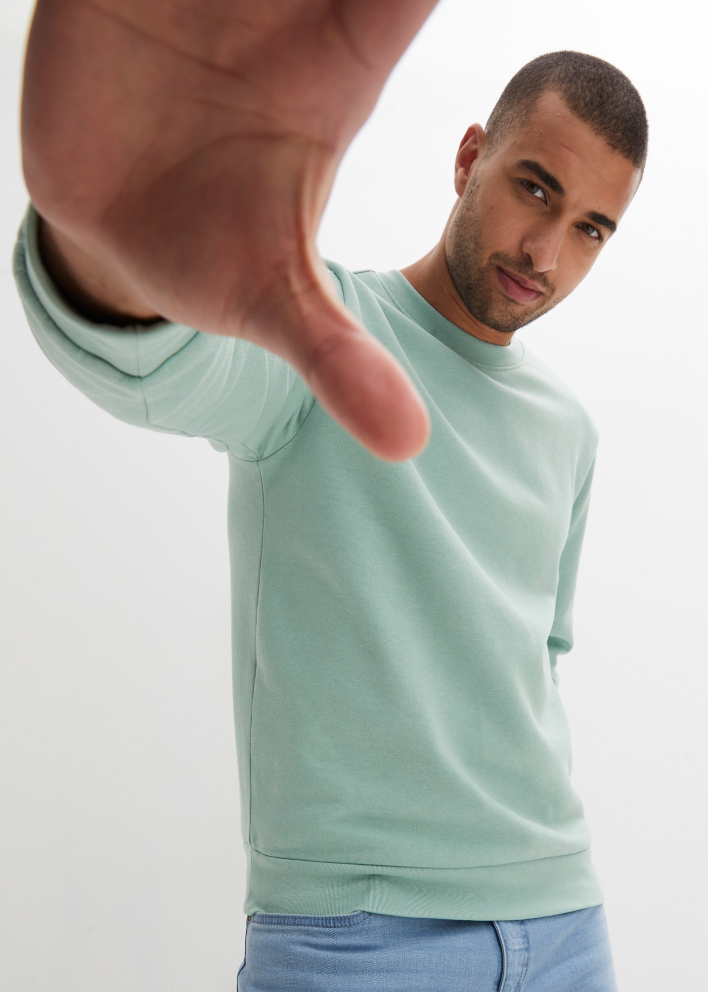 bonprix Sweatshirt »Sweatshirt«, Regular Fit, mit Rundhalsausschnitt, weich angeraute Innenseite
