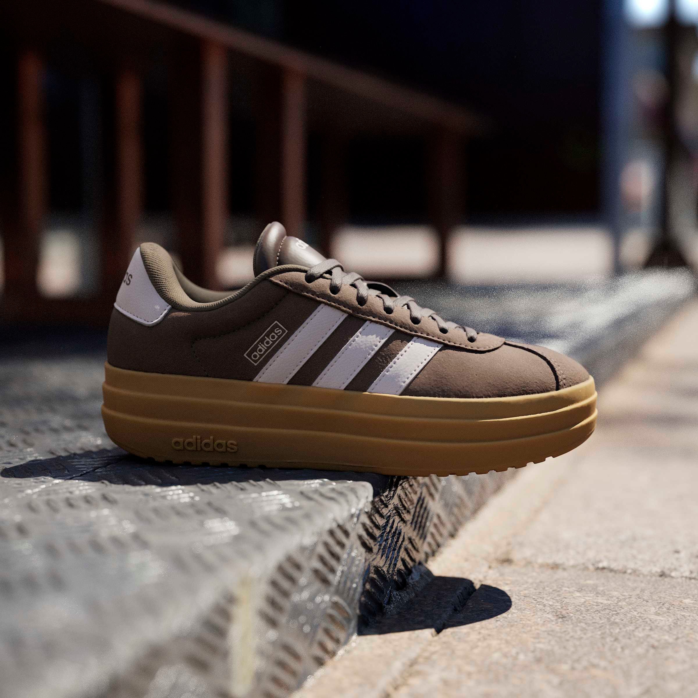 adidas Sportswear Plateausneaker »VL COURT BOLD«  inspiriert vom Design des adidas gazelle bold