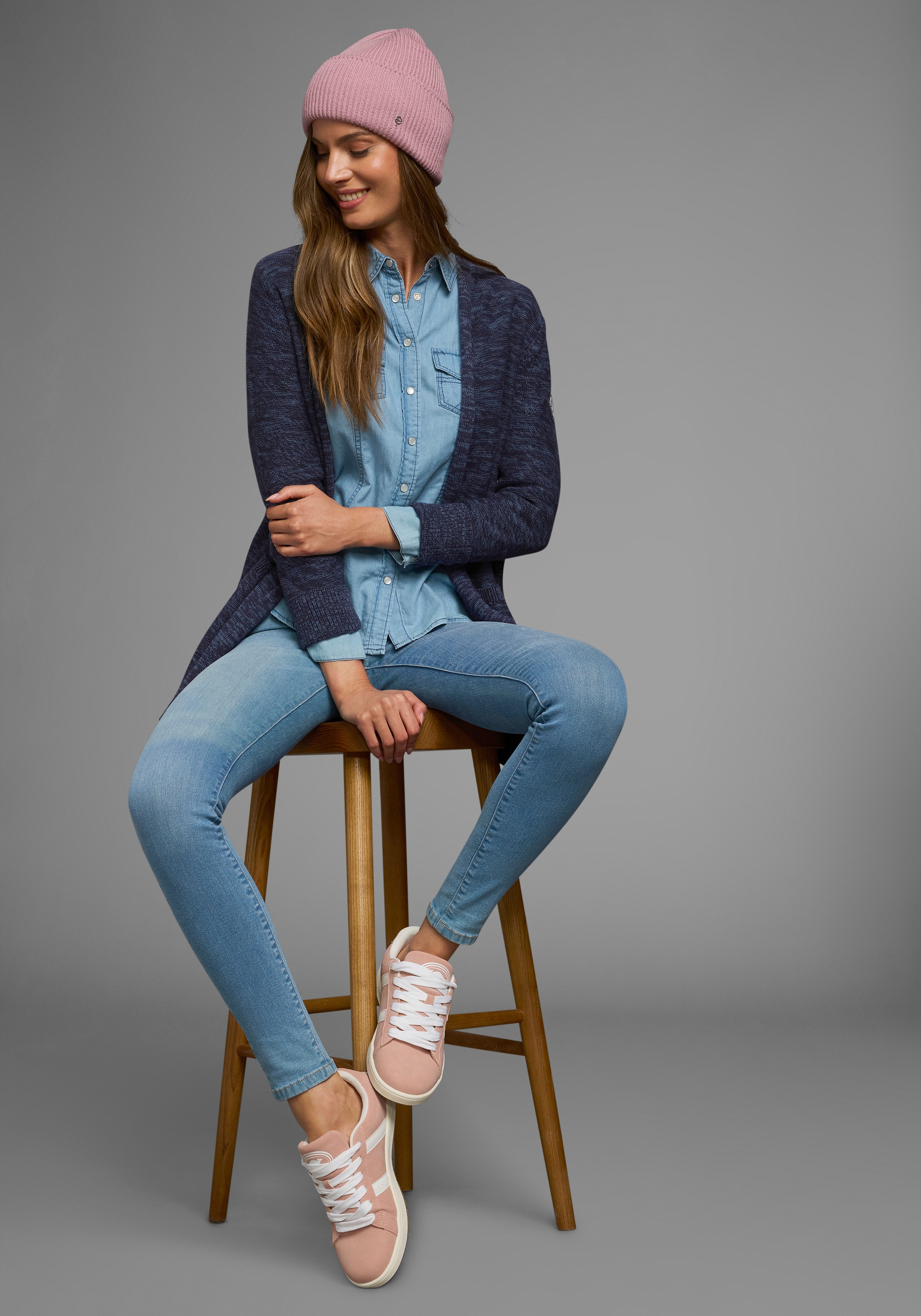 KangaROOS Strickjacke, in melierter Optik