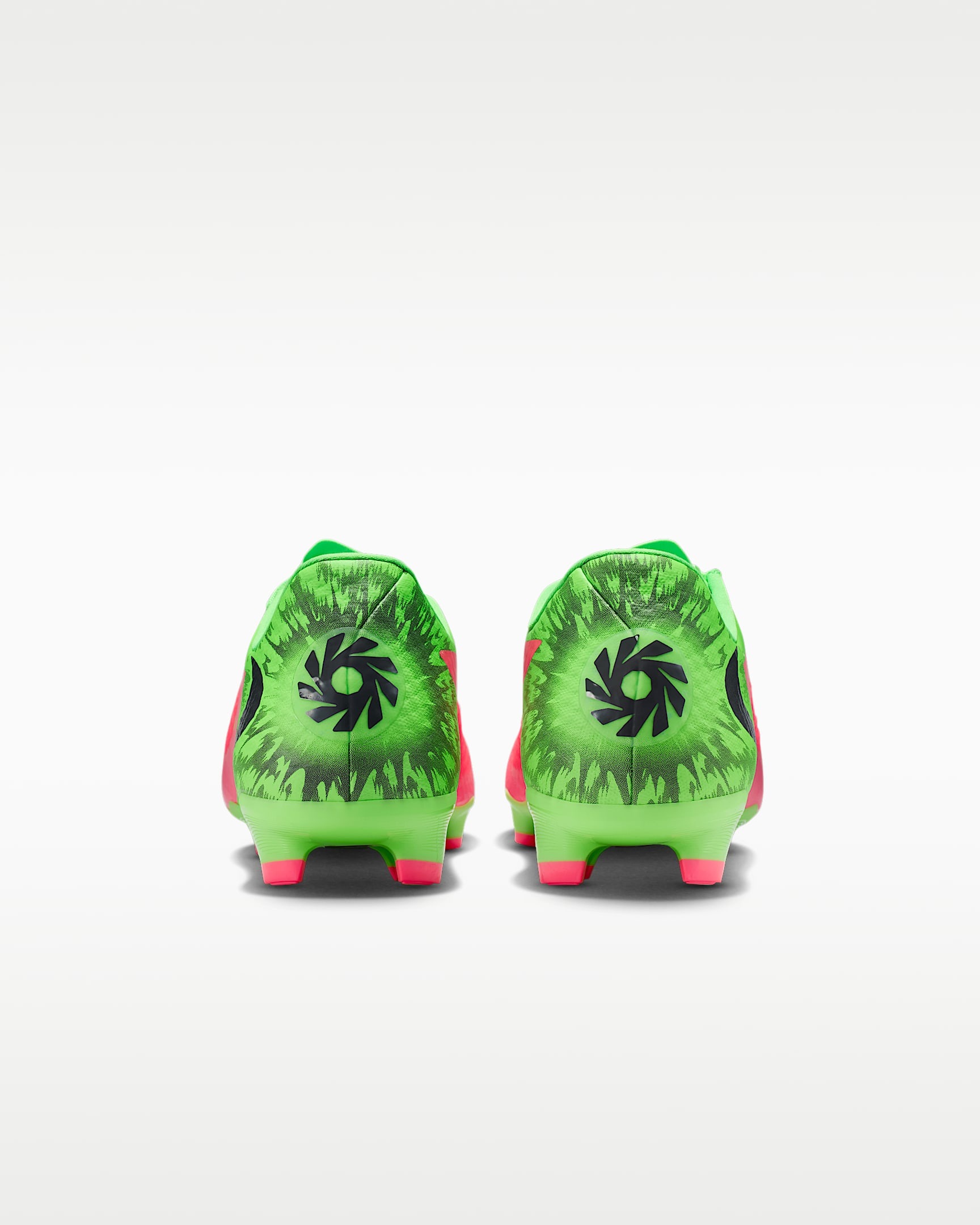 Nike Fußballschuh »PHANTOM 6 LOW ACAD FG/MG EH«  Erling Haarland, Außensohle für Rasenplätze