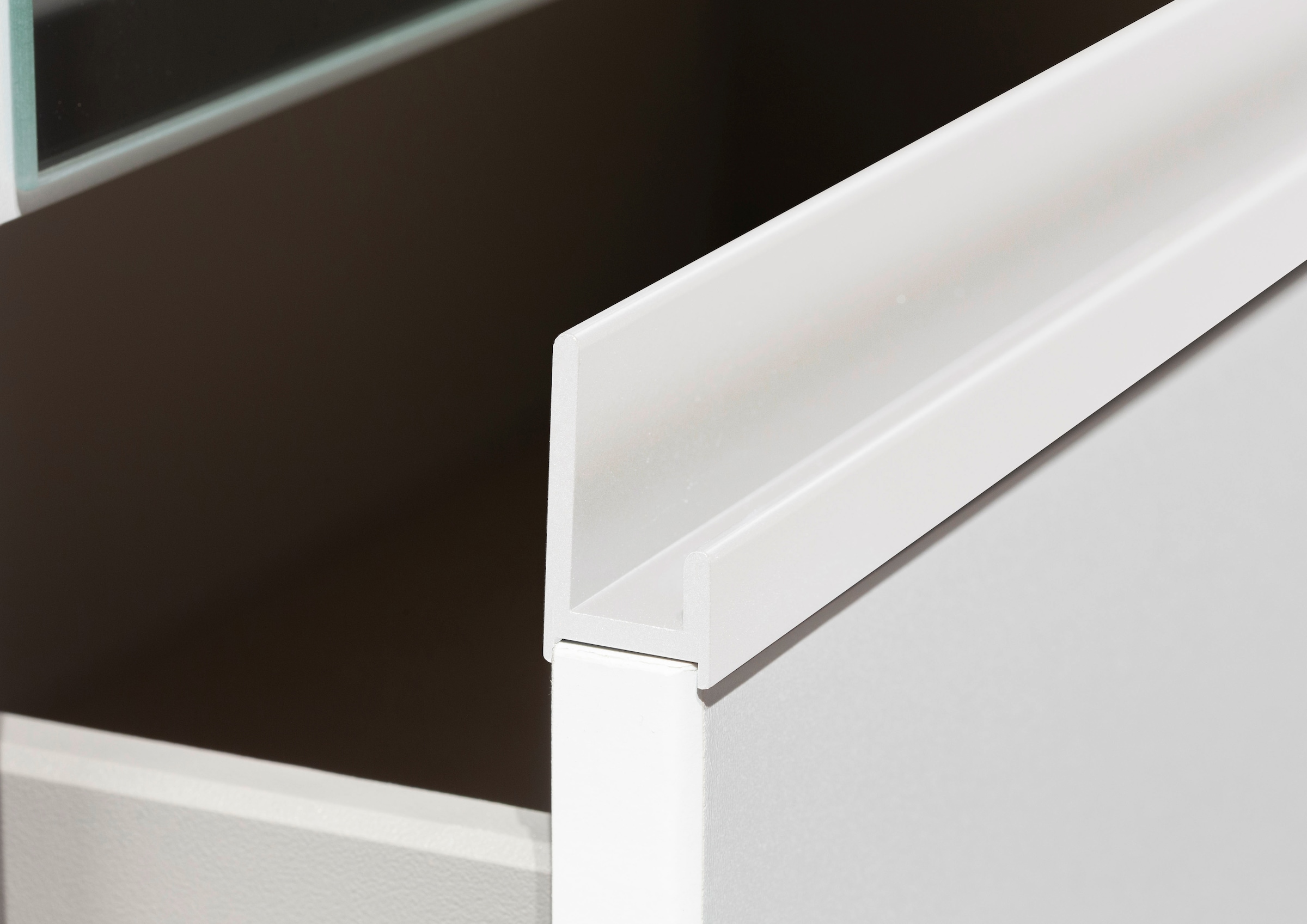 rauch Drehtürenschrank »Kleiderschrank Schrank Garderobe Wäscheschrank COSTA in 3 Breiten« mit Spiegel, grifflose Front und Push-to-Open Funktion MADE IN GERMANY