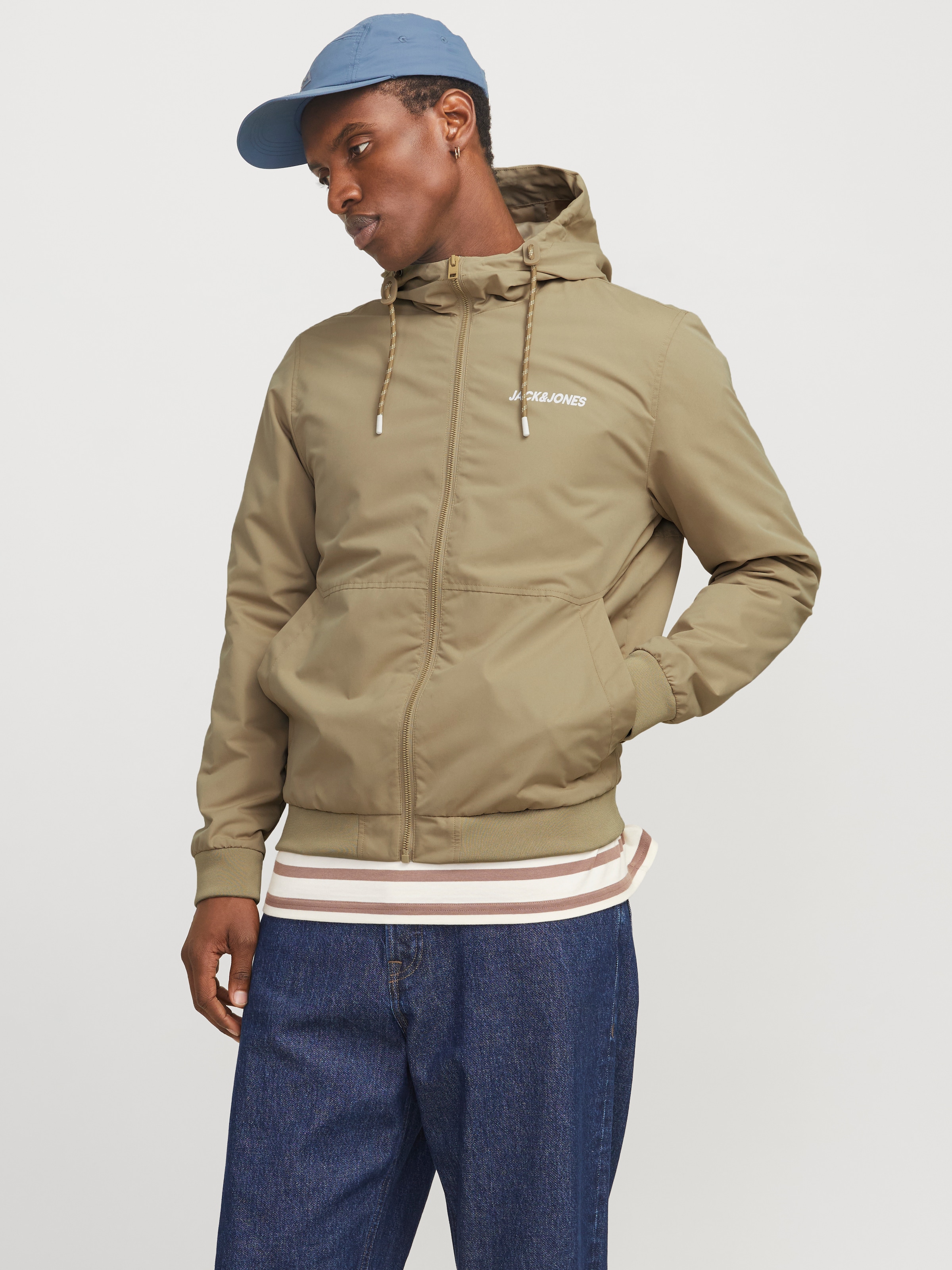 Jack & Jones Blouson »JJERUSH HOOD BOMBER NOOS«, mit Kapuze, mit Logo Schriftzug