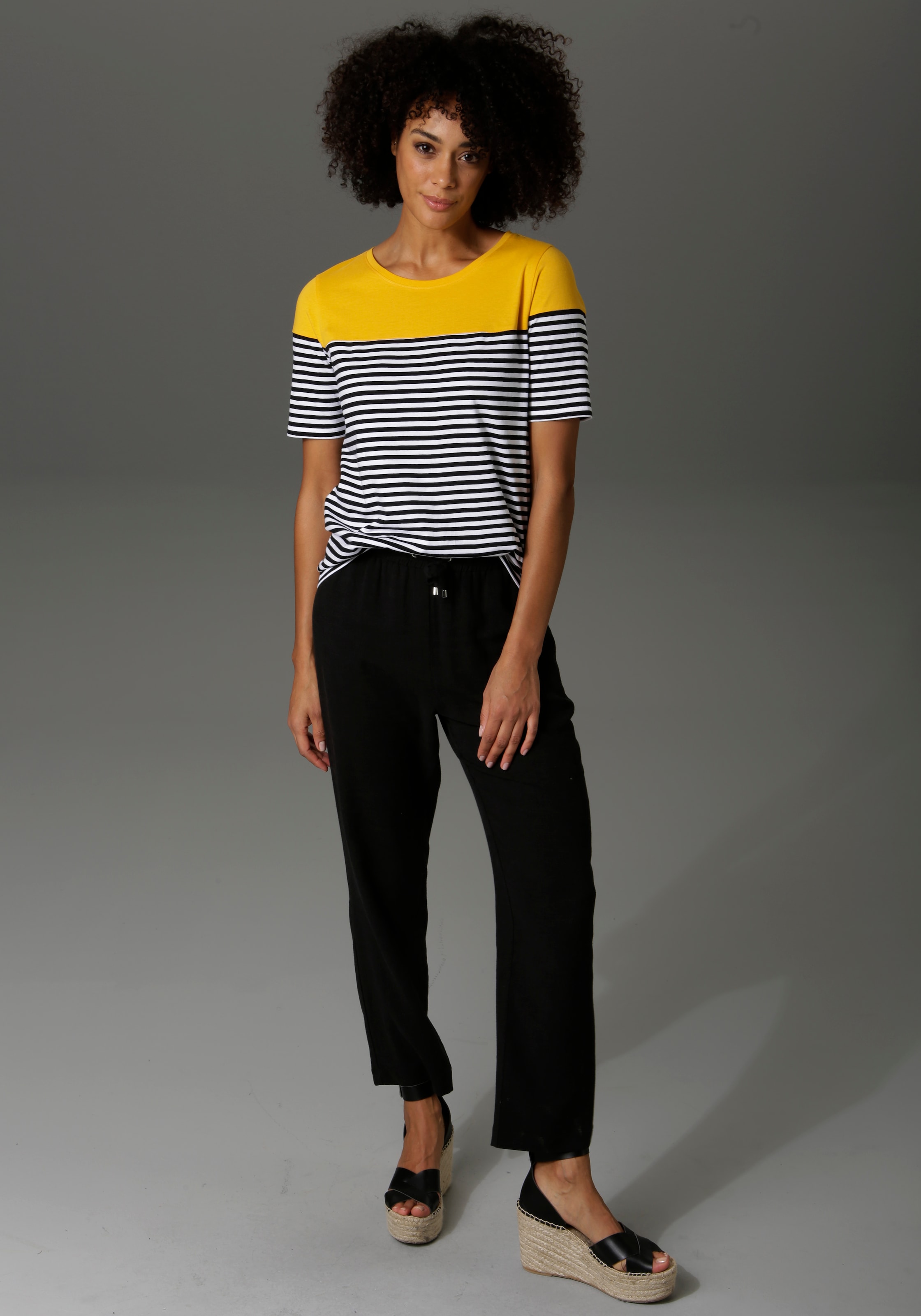 Aniston CASUAL T-Shirt, im Marine-Look