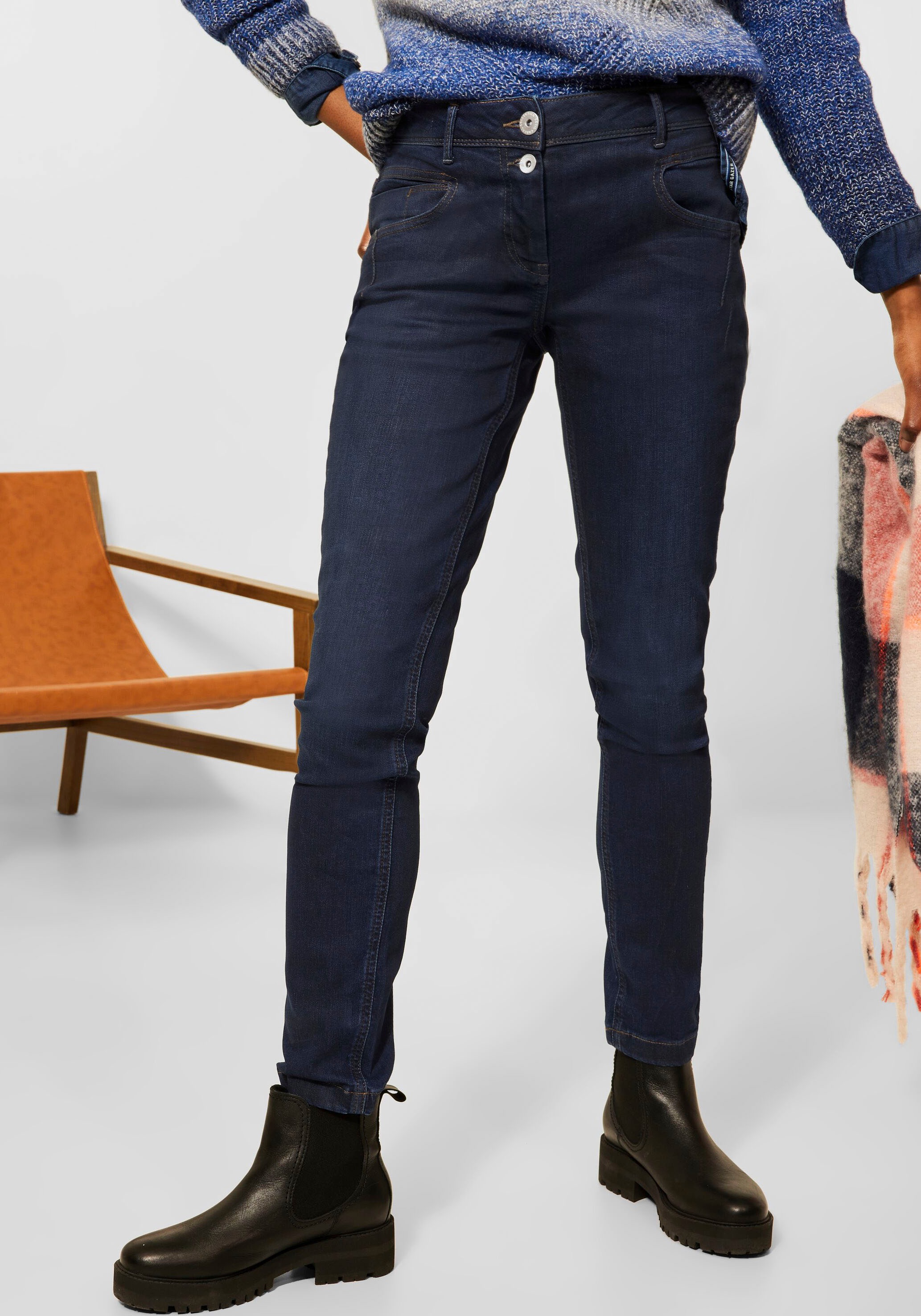 Cecil Slim-fit-Jeans, mit dunkelblauer Waschung und leichtem Schimmer