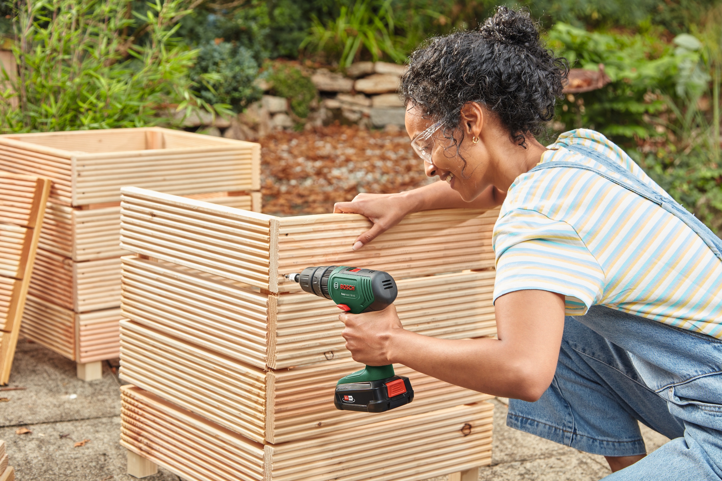 Bosch Home & Garden Akku-Schlagbohrschrauber »EasyImpact 18V-40« Inkl. Koffer, mit 2 Akkus 18V/2Ah und Ladegerät