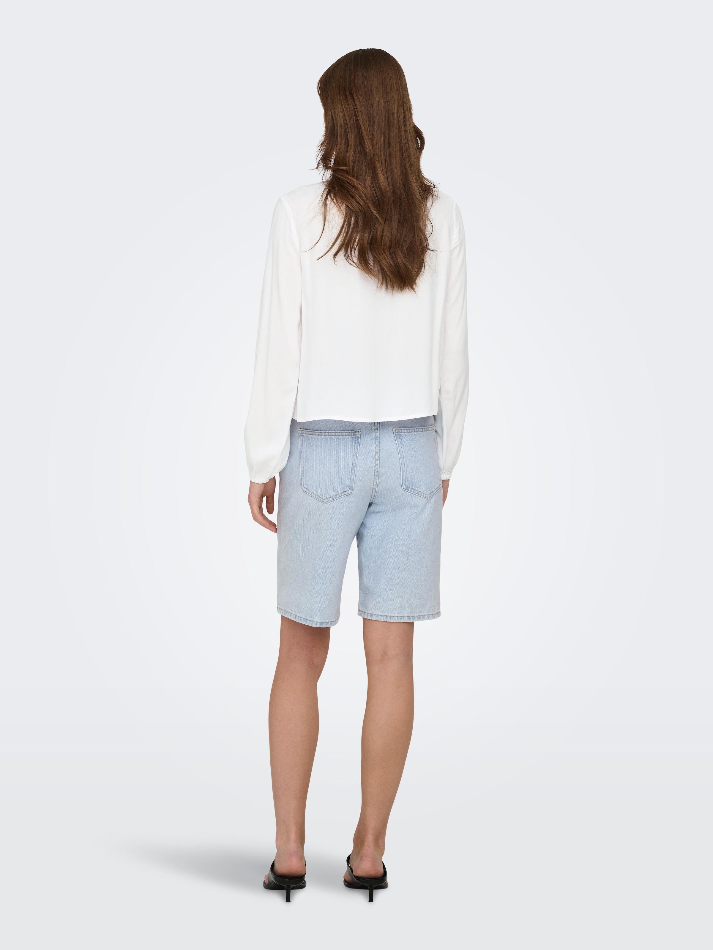 ONLY Langarmbluse »ONLLENNYO LS EMBROID V-NECK TOP NOOS WVN«