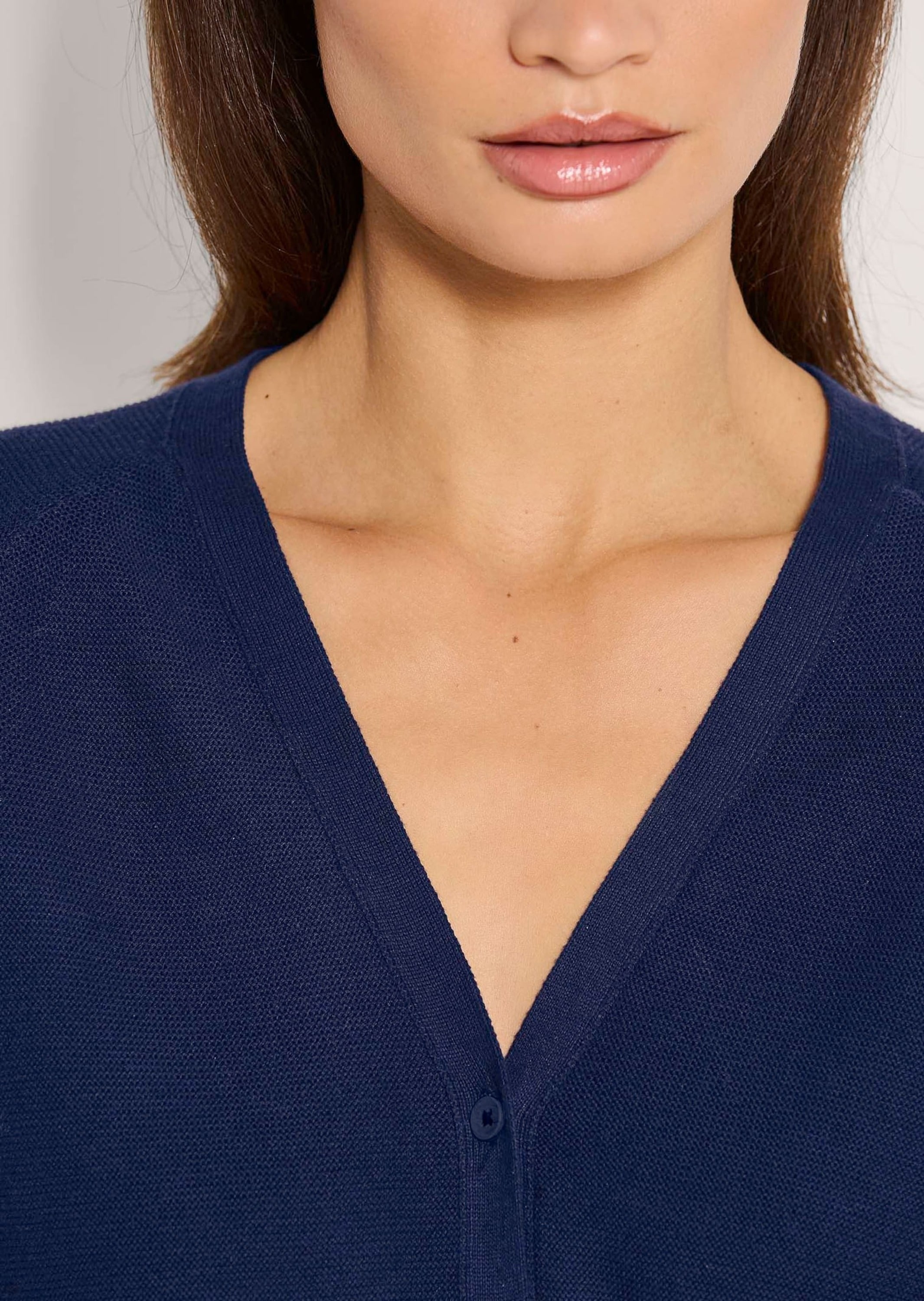 MADELEINE Strickjacke »Strickjacke Strickjacke mit V-Ausschnitt«