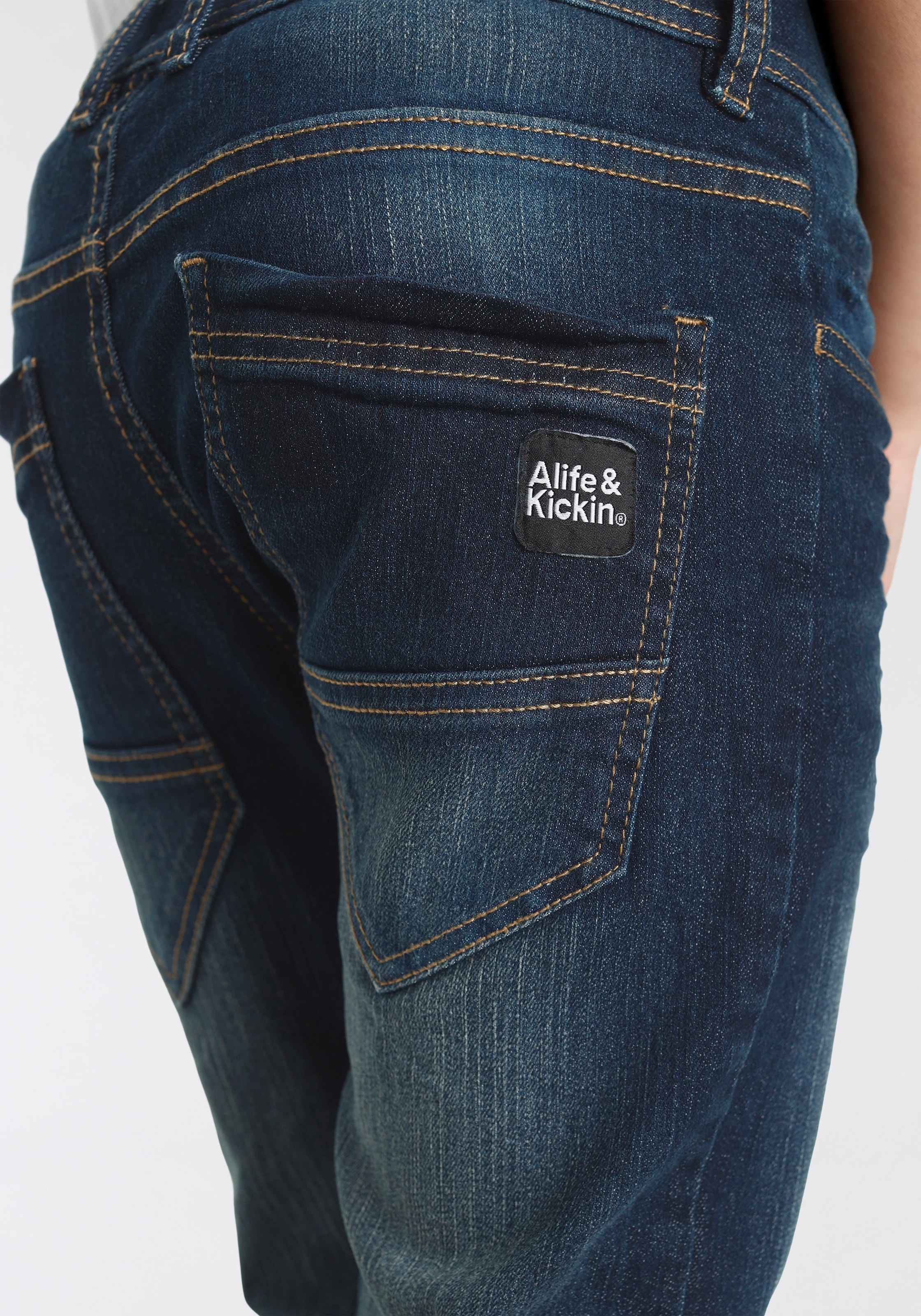 bei Kickin Hosenbund, schmale Jungen«, im Alife mit bestellen Form »für Straight-Jeans & Logo-Print OTTO