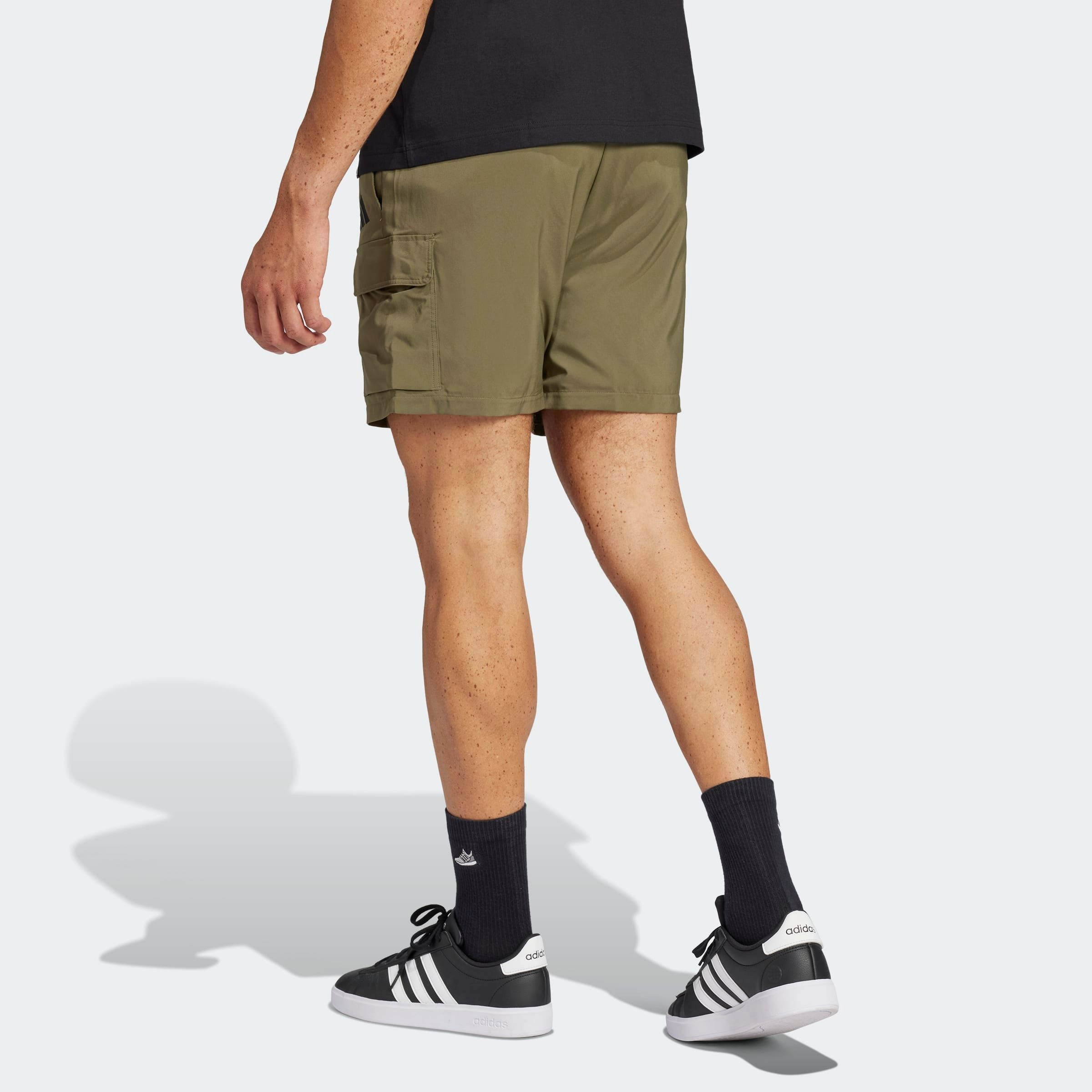 adidas Sportswear Shorts »ESSENTIALS SMALL LOGO CARGO CHELSEA«