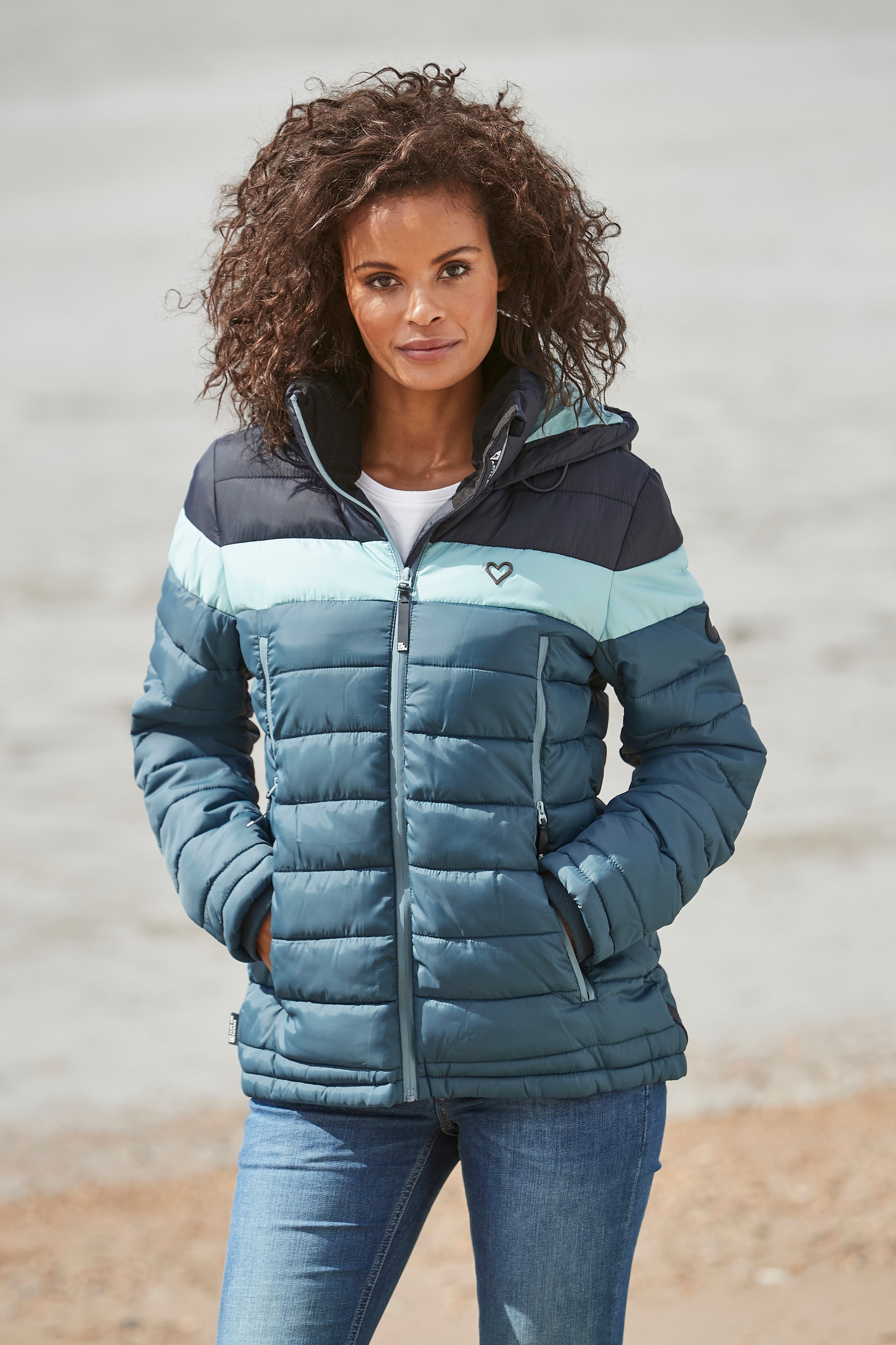 Alife & Kickin Steppjacke »JunaAK«, leicht tailliert im Colorblockingdesign