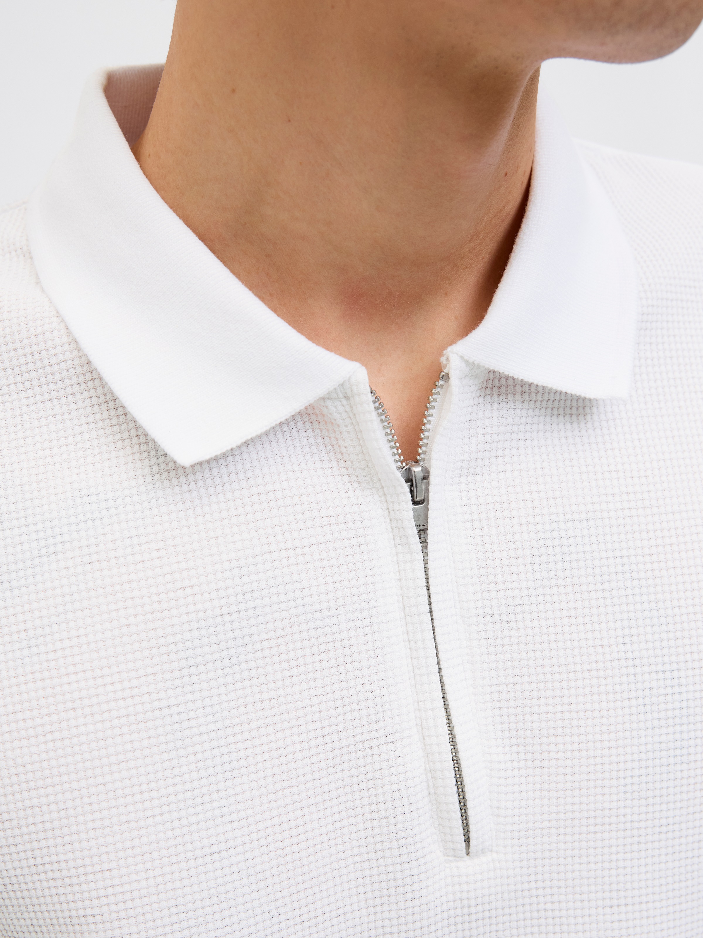 Jack & Jones Poloshirt »JJEAUSTIN ZIP POLO SS NOOS«, mit Polokragen
