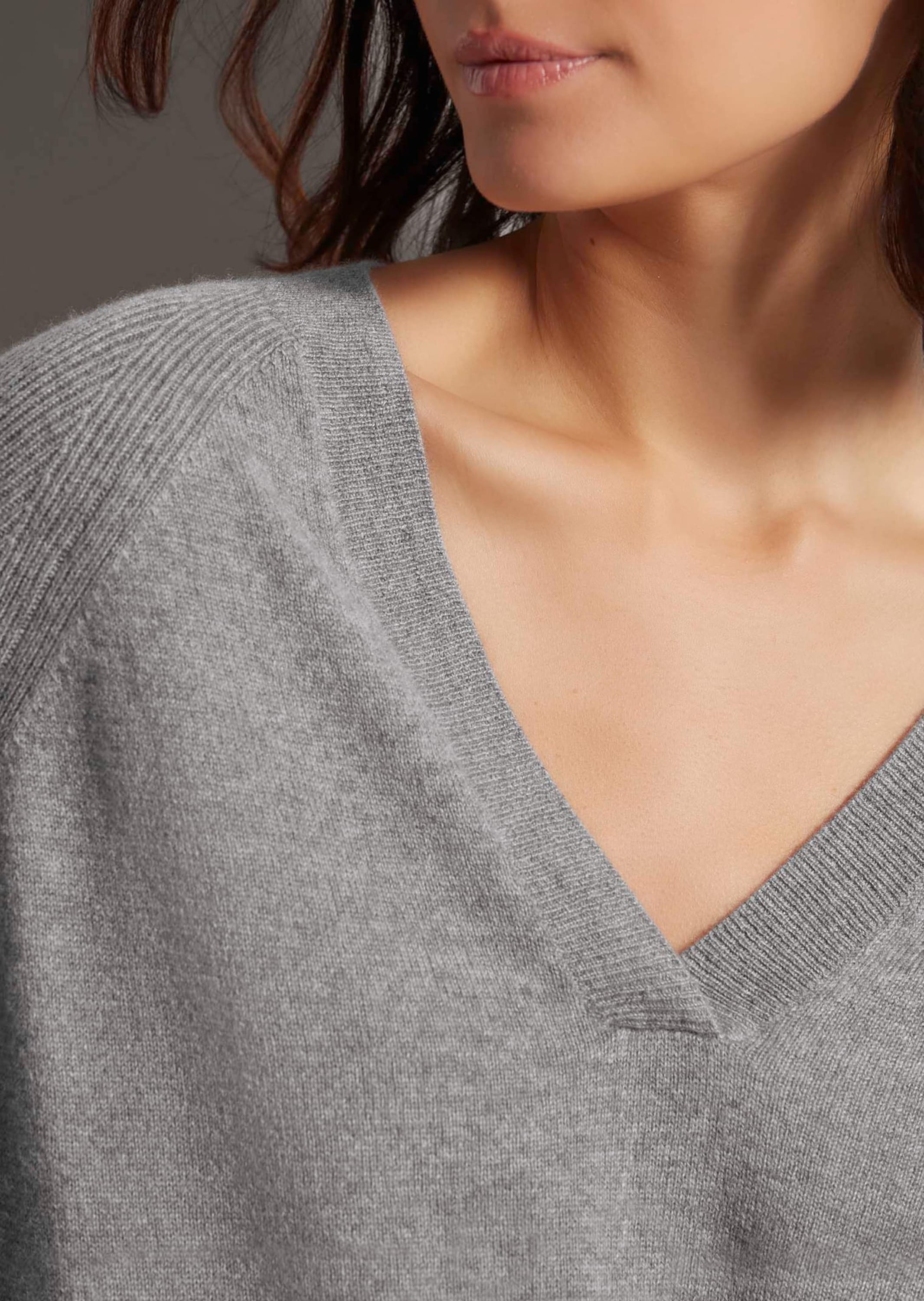 MADELEINE Longpullover »Pullover Kaschmirpullover mit V-Ausschnitt«
