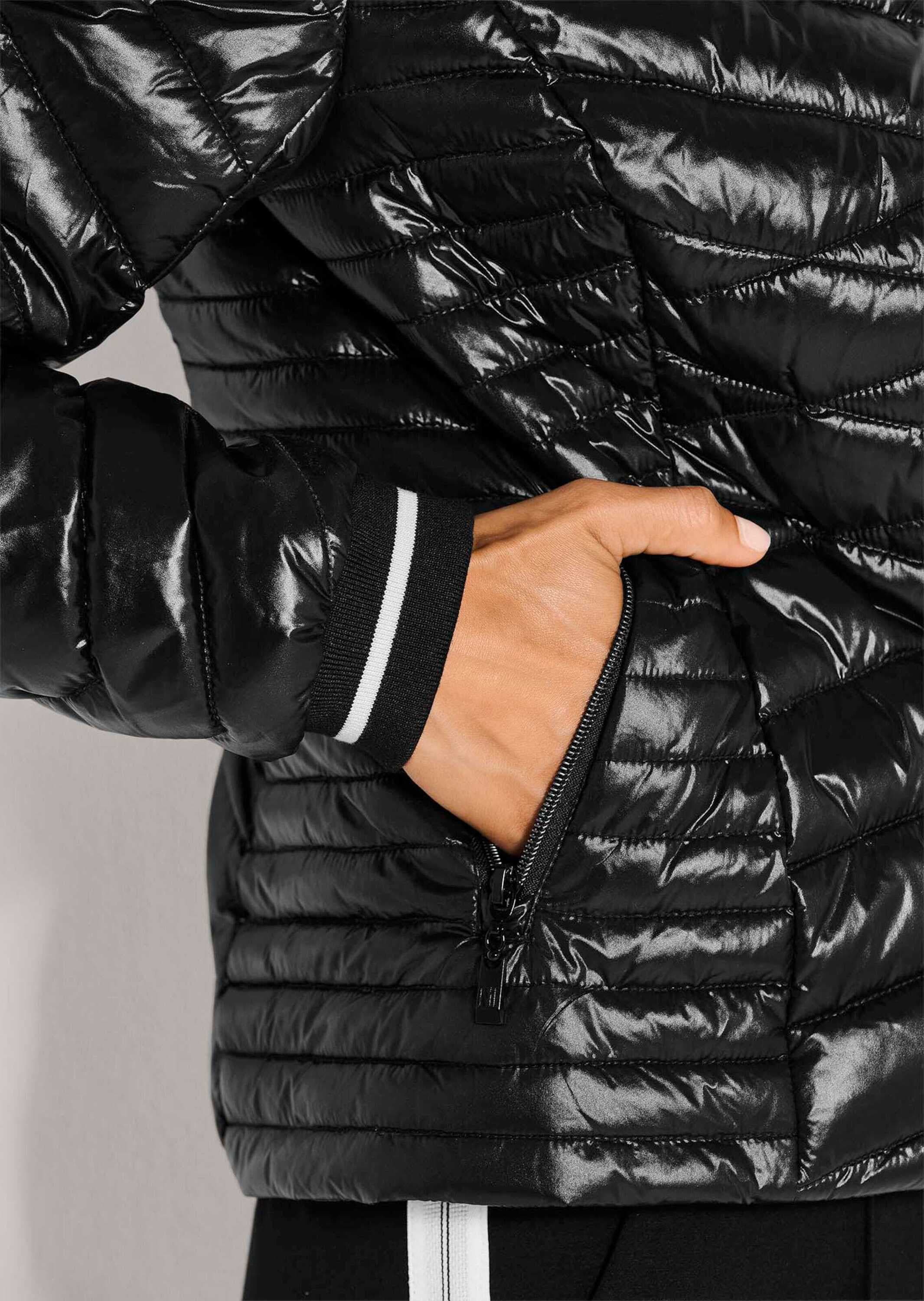 MADELEINE Kurzjacke »Steppjacke Moderne Daunenjacke mit Stehkragen« modischer Sandwichstepp