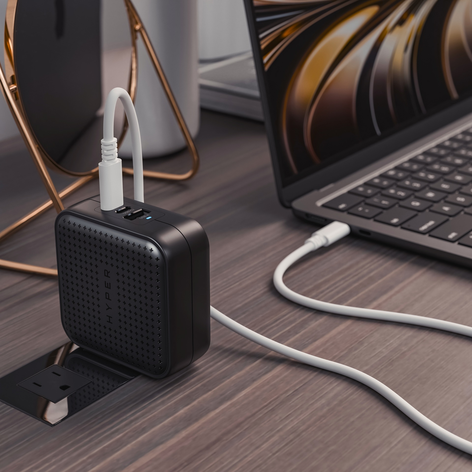 Targus Schnelllade-Gerät »HyperJuice 70W GaN Travel Charger 2x USB-C + 1x USB-A«