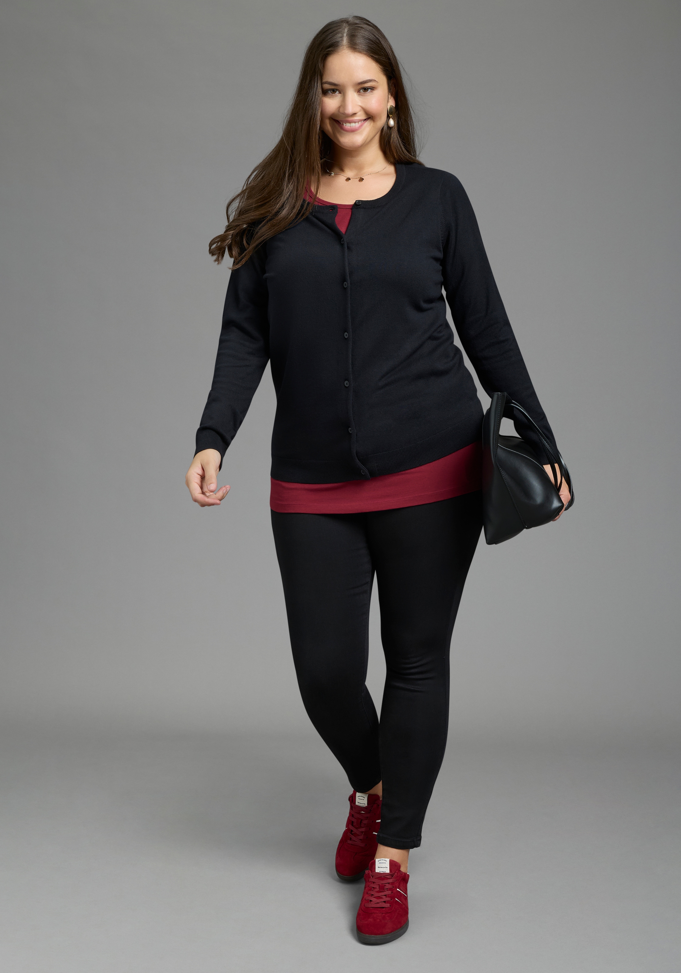 Laura Scott CURVE Strickjacke »Große Größen« hüftlange Form, figurumspielende Passform, mit Rundhalsausschnitt