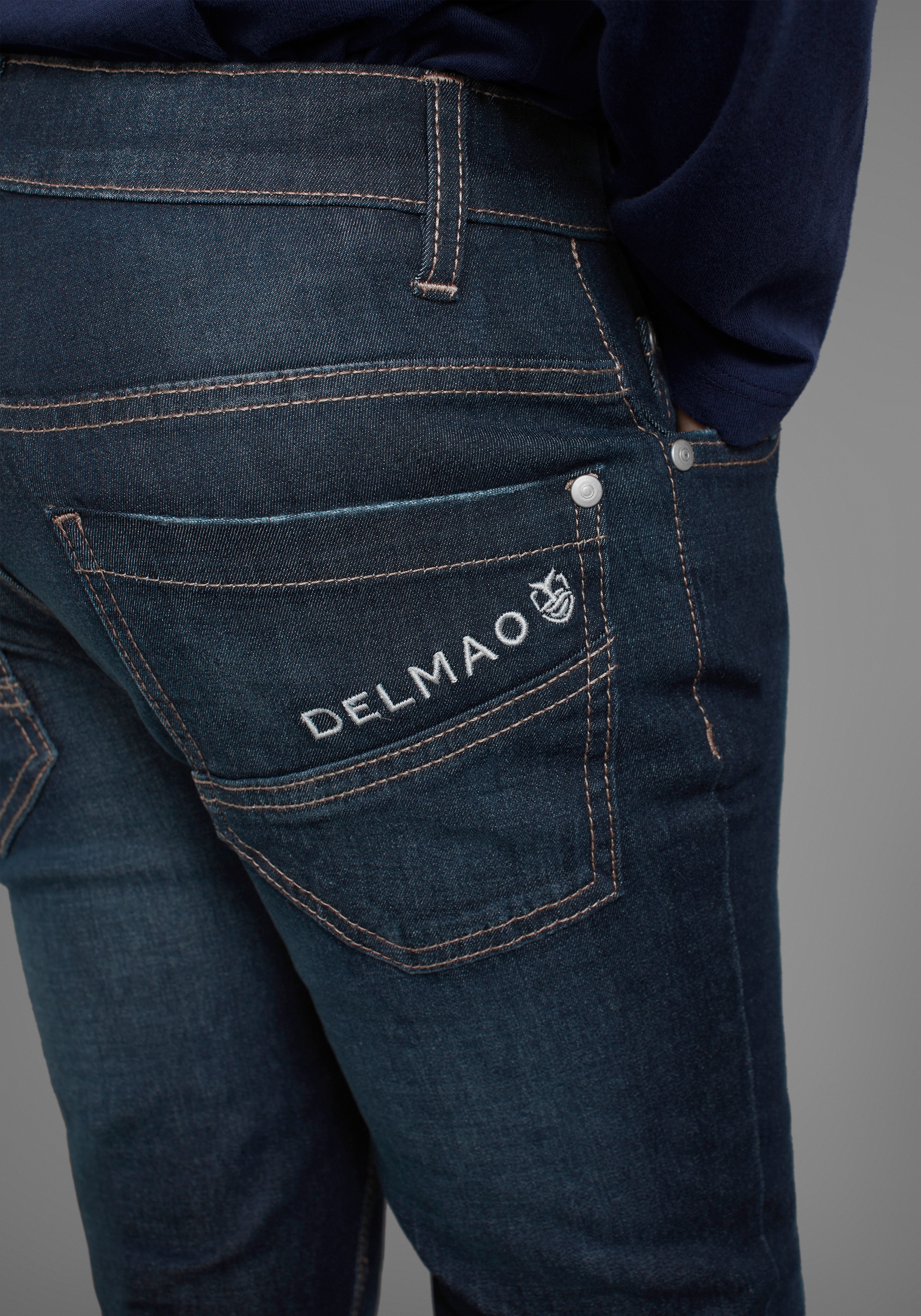 DELMAO Stretch-Jeans »Straight-fit Jeans für Jungen«, elastisches Material, Used-Look-Waschung, niedrige Leibhöhe