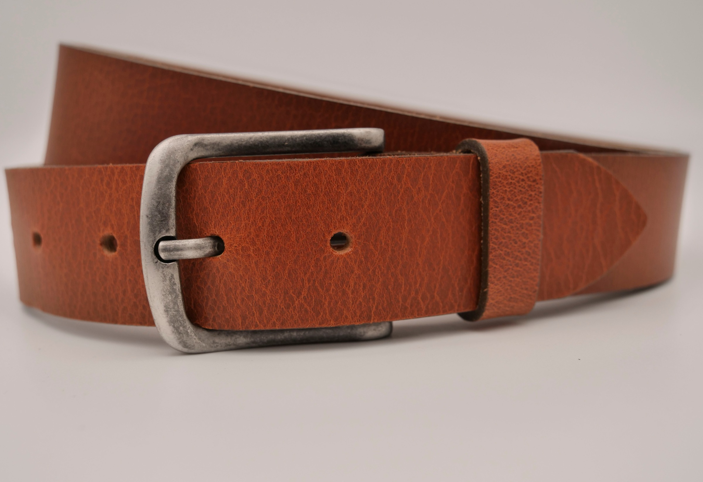 Annamatoni Herren Ledergürtel mit silberner Schließe in braun, Größe 90