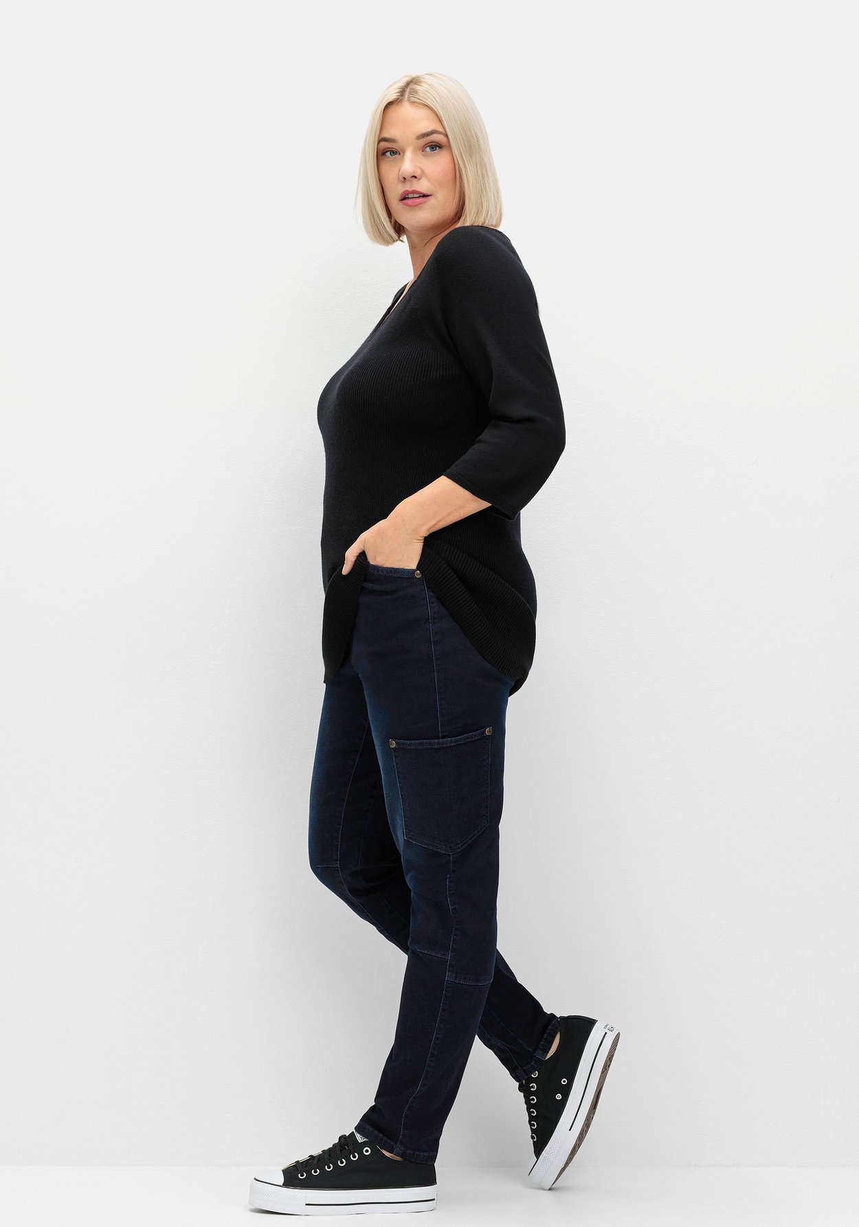 Sheego Stretch-Jeans »Schmale Cargo-Jeans mit Tasche seitlich am Bein«