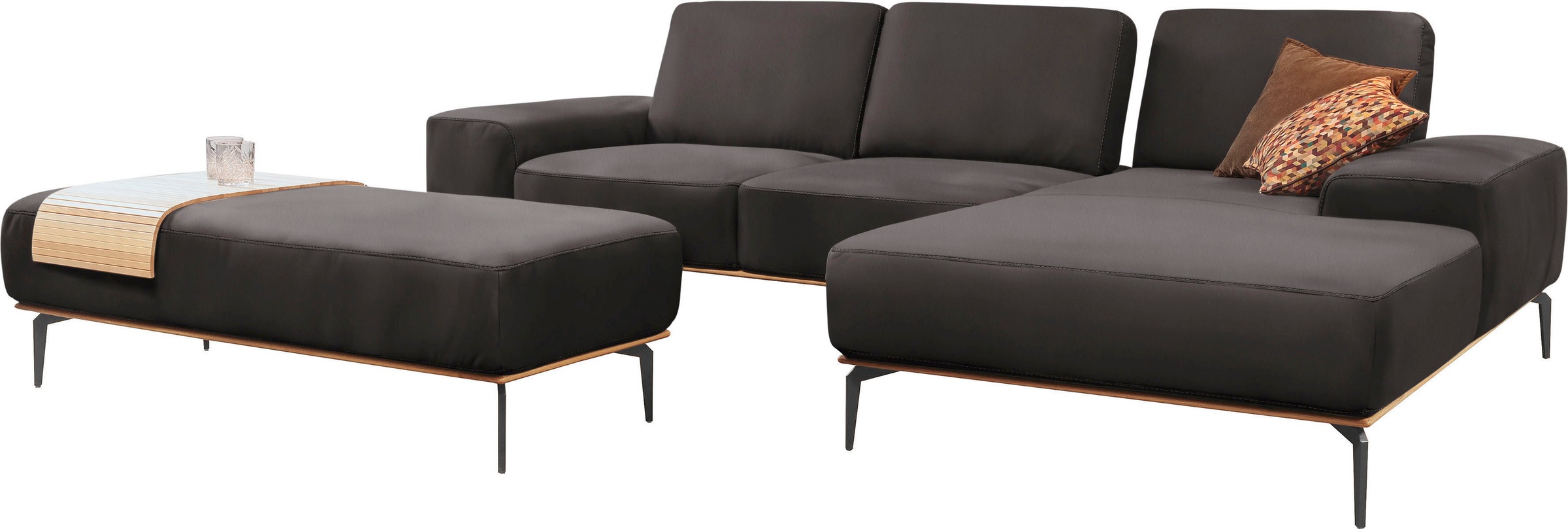 W.SCHILLIG Ecksofa »run, Designsofa mit tollem Sitzkomfort, bequem, L-Form«, mit Holzsockel, Füße in Schwarz pulverbeschichtet, Breite 299 cm