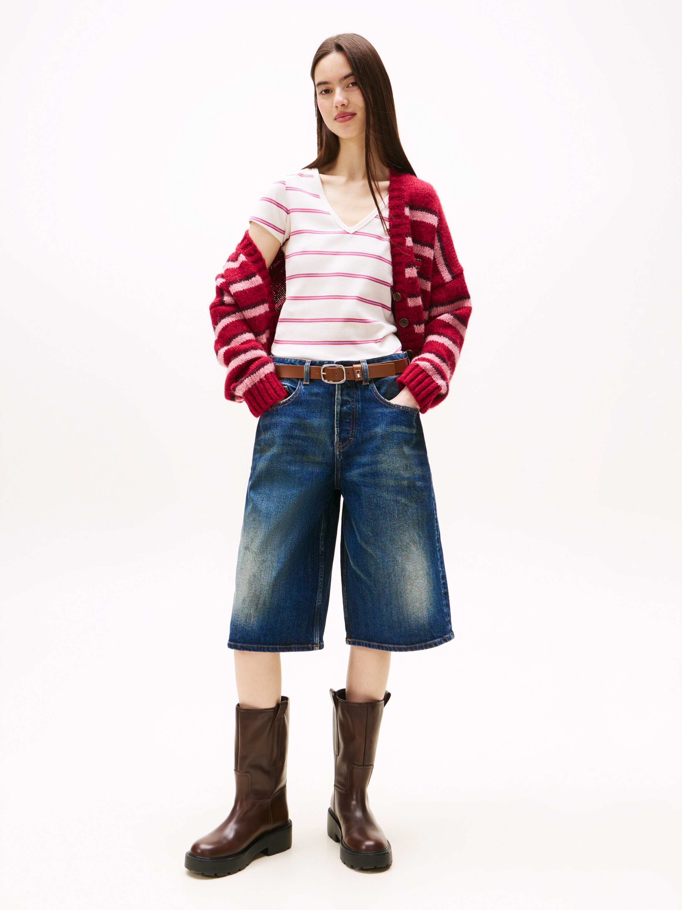 Tommy Jeans Kurzarmshirt »TJW SLIM ESSENTIAL RIB V SS«, in gerippter Struktur