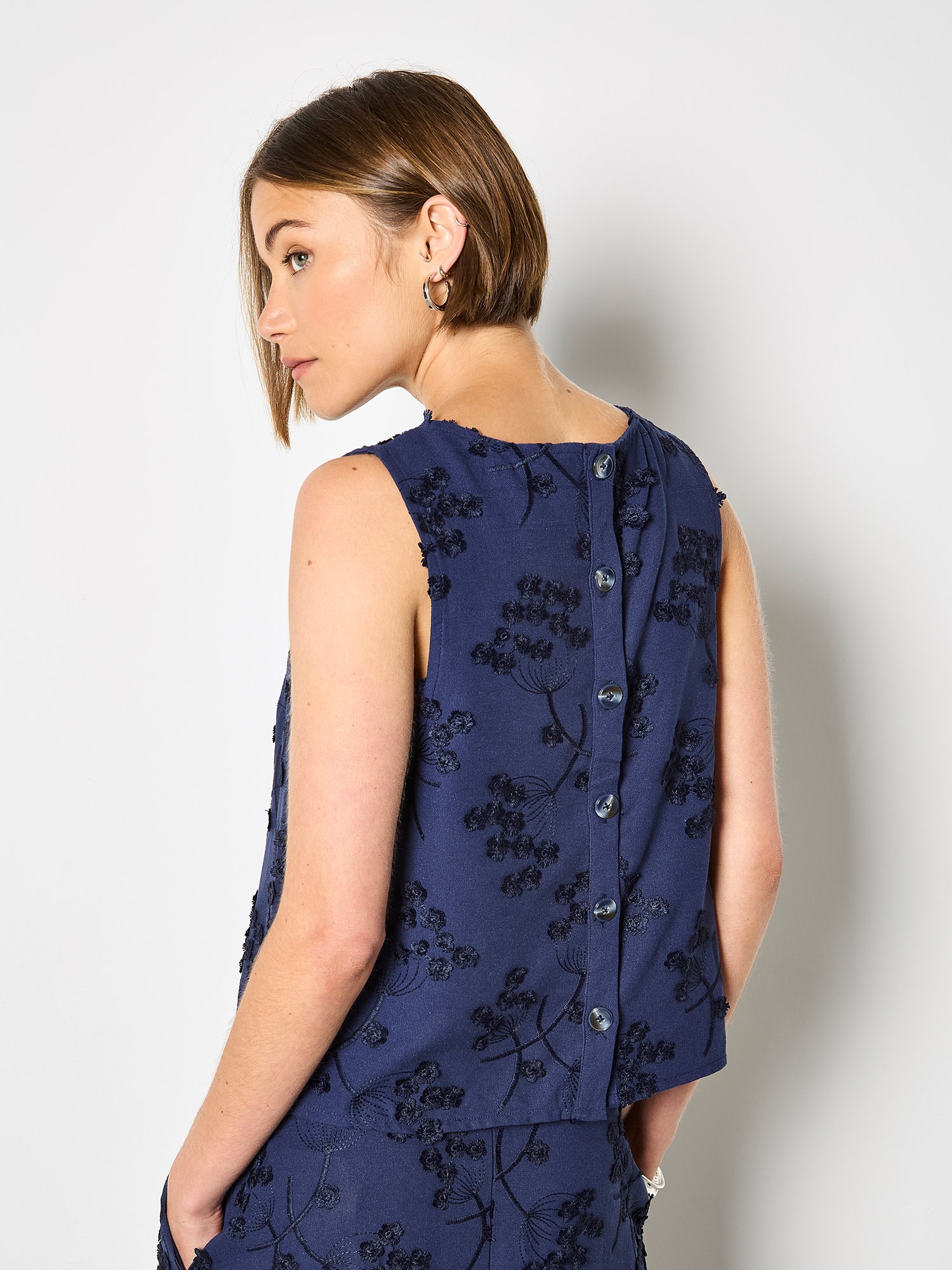 Apricot Spitzentop »Besticktes Oberteil aus Leinenmischung« mit Blumenmuster