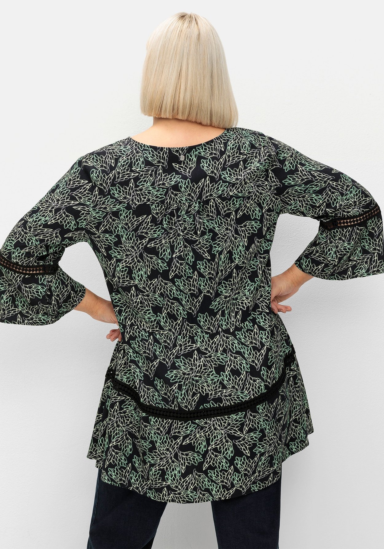 Sheego Longtunika »Longtunika mit floralem Print und Lochmusterdetails«