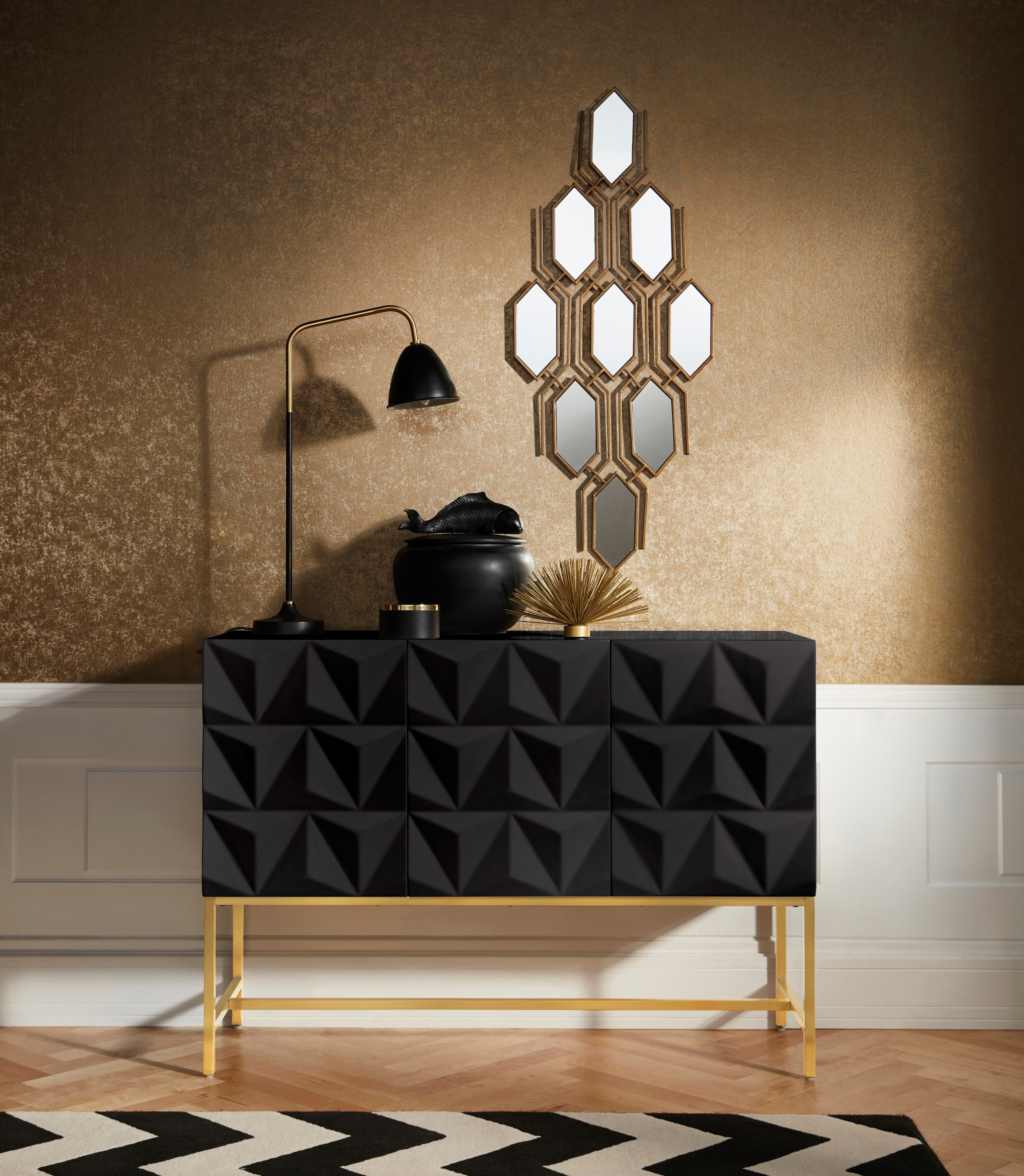 Leonique Sideboard »Rovuma«, in 3D-Optik und goldfarbenem Metallgestell