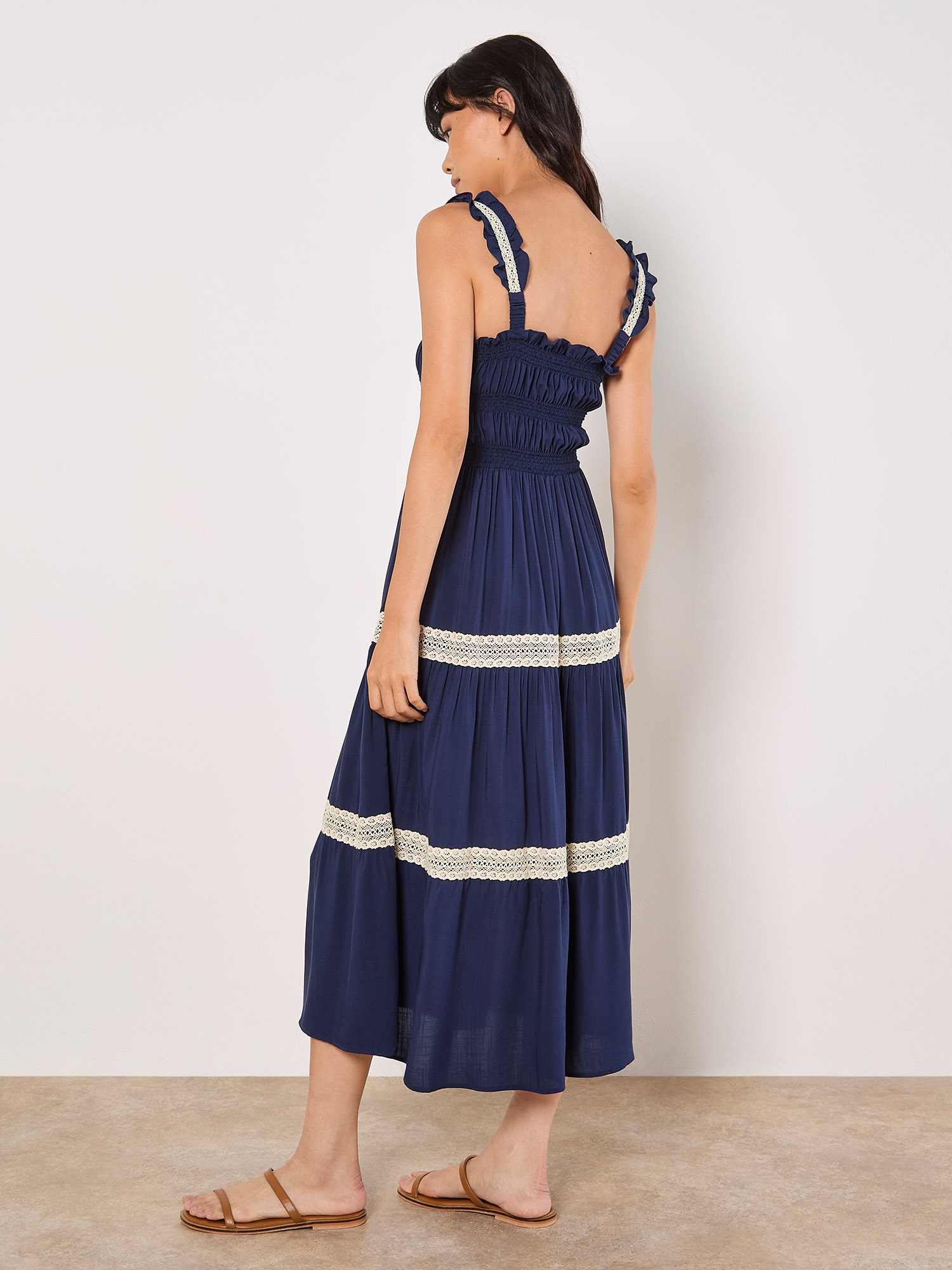 Apricot Spitzenkleid »Maxikleid« mit Smokdetails