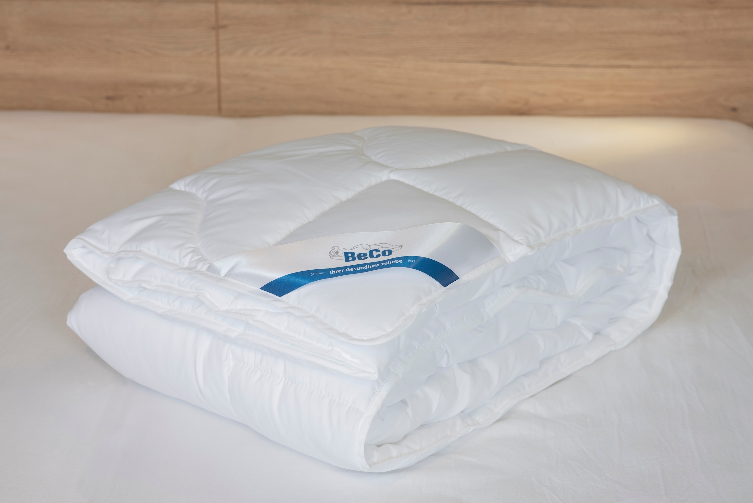 Beco Microfaserbettdecke »Royal Soft "GOLD", warme Duo-Decke Testsieger 2019« leicht Füllung Polyester Bezug Microfaser 1 Stk. tlg.