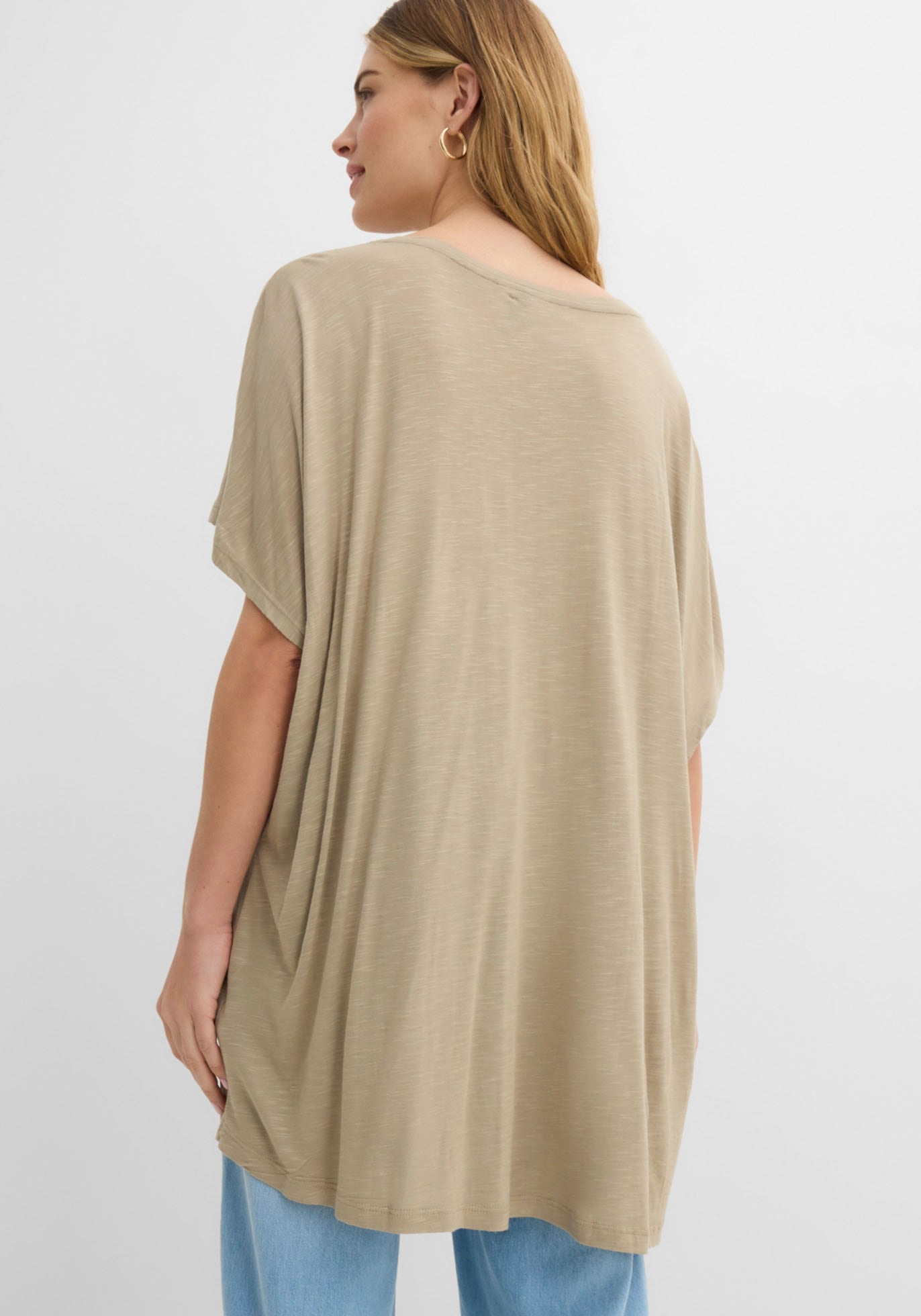 bonprix T-Shirt Oversize-Passform, Kurzarm, mit dekorativem Druck, aus Viskose