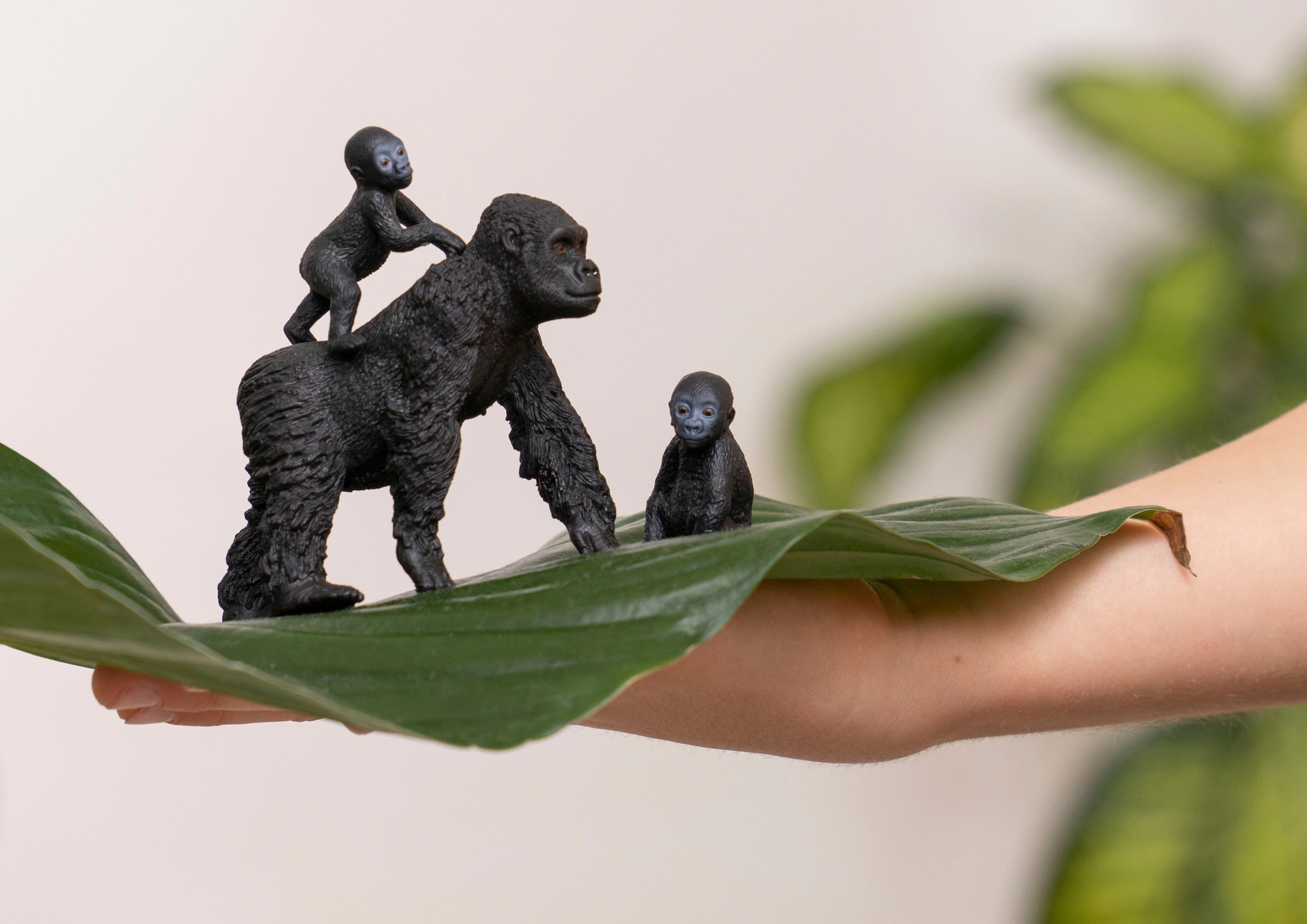 Schleich® Spielfigur »WILD LIFE, Flachland Gorilla Familie (42601)«, (Set, 3 tlg.)