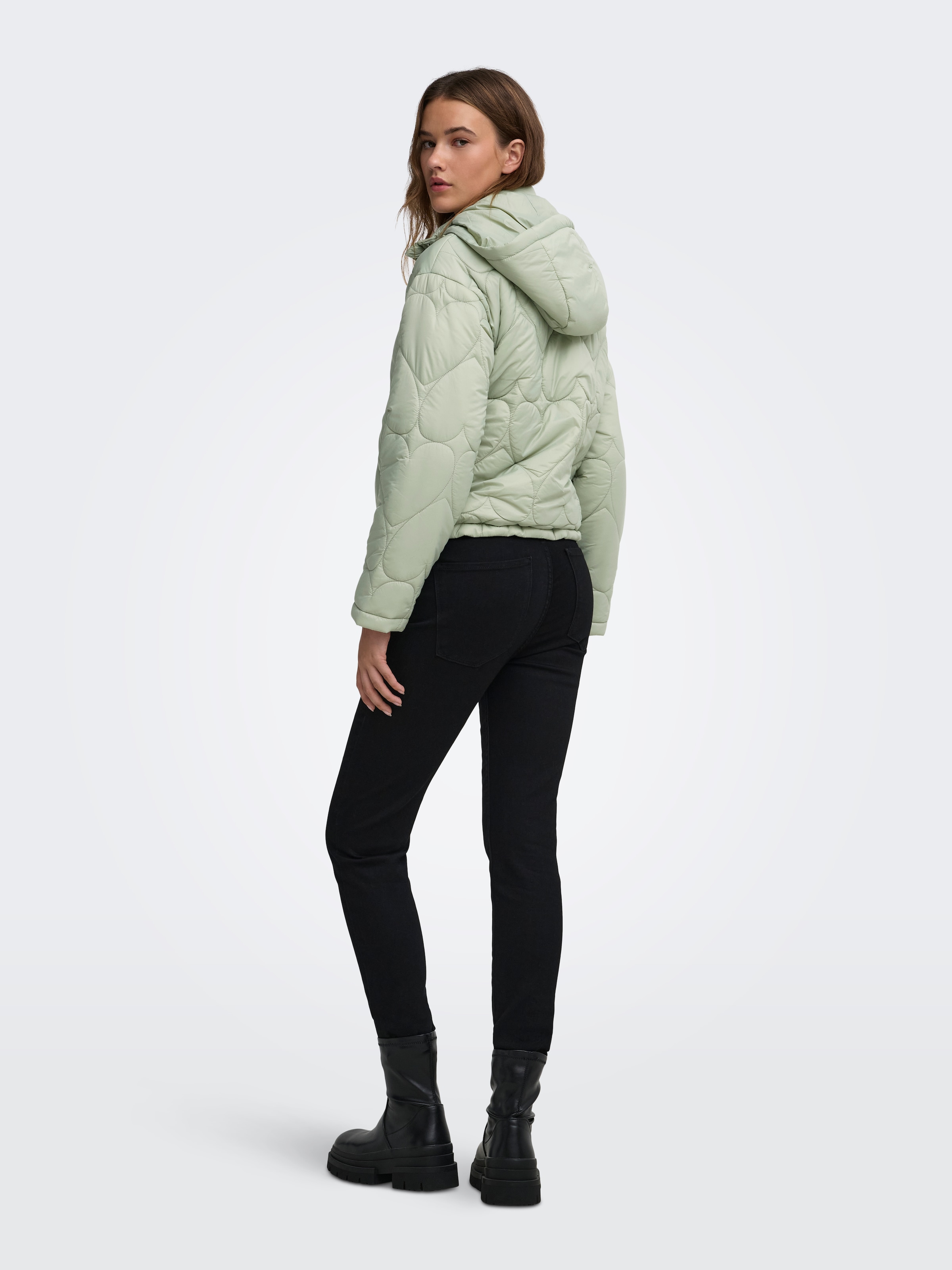 ONLY Steppjacke »ONLTAHIA LW HEART HOOD JACKET CC OTW« mit Kapuze Kunstfaser