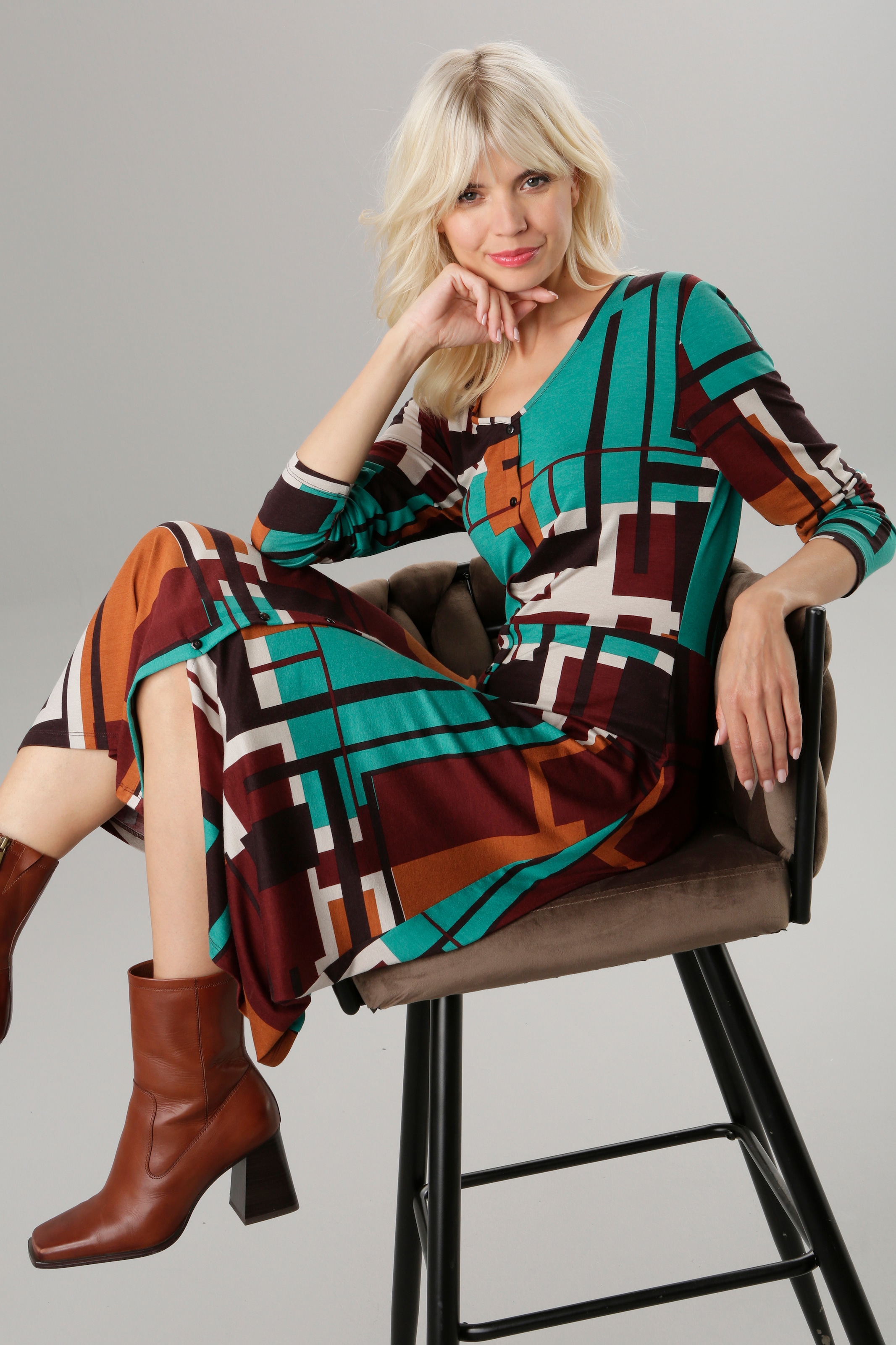 Aniston SELECTED Jerseykleid, mit Fake-Knopfleiste und grafischem Druck im  OTTO Online Shop | Jerseykleider
