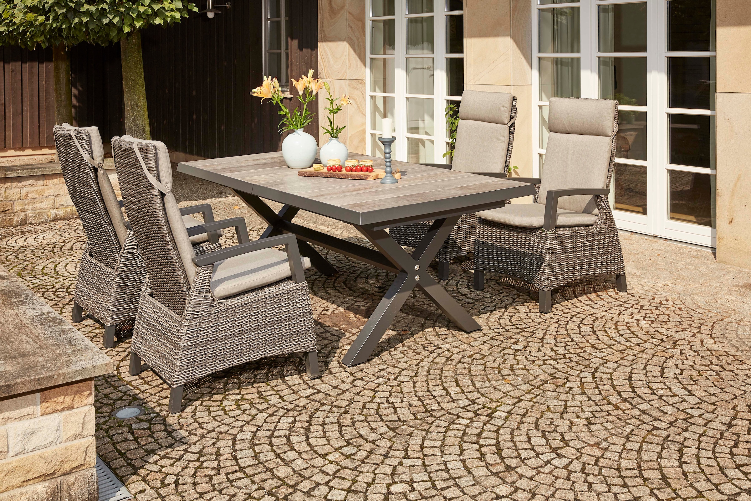 Siena Garden Garten-Essgruppe »Corido«, (5 tlg., 4 Sessel: 76x62x109 cm, Tisch Sincro: 200/260x100x77 cm), Aluminium, Keramik, verstellbar, ausziehbar, Inkl. Auflagen