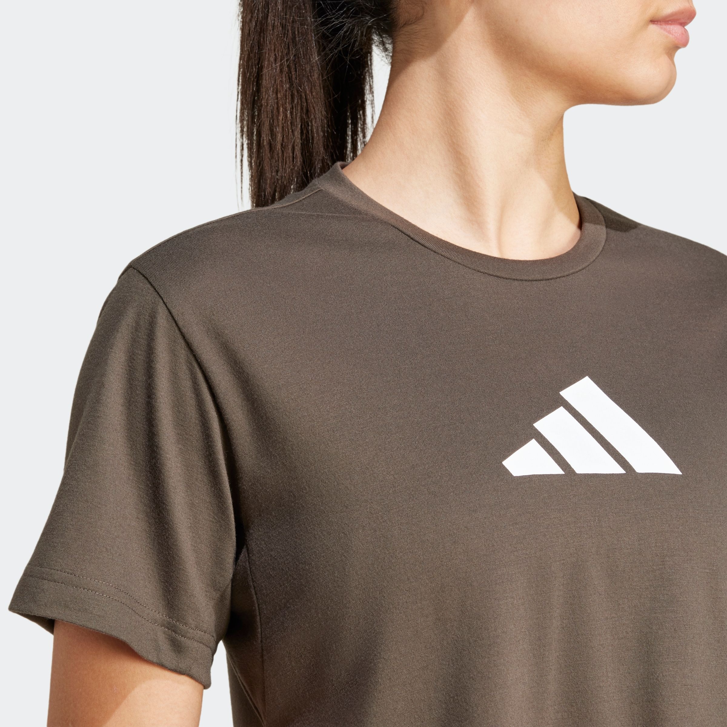 adidas Performance T-Shirt »TR-ES BL TEE«, Trainingsshirt, Feuchtigkeitsabsorbierendes Material
