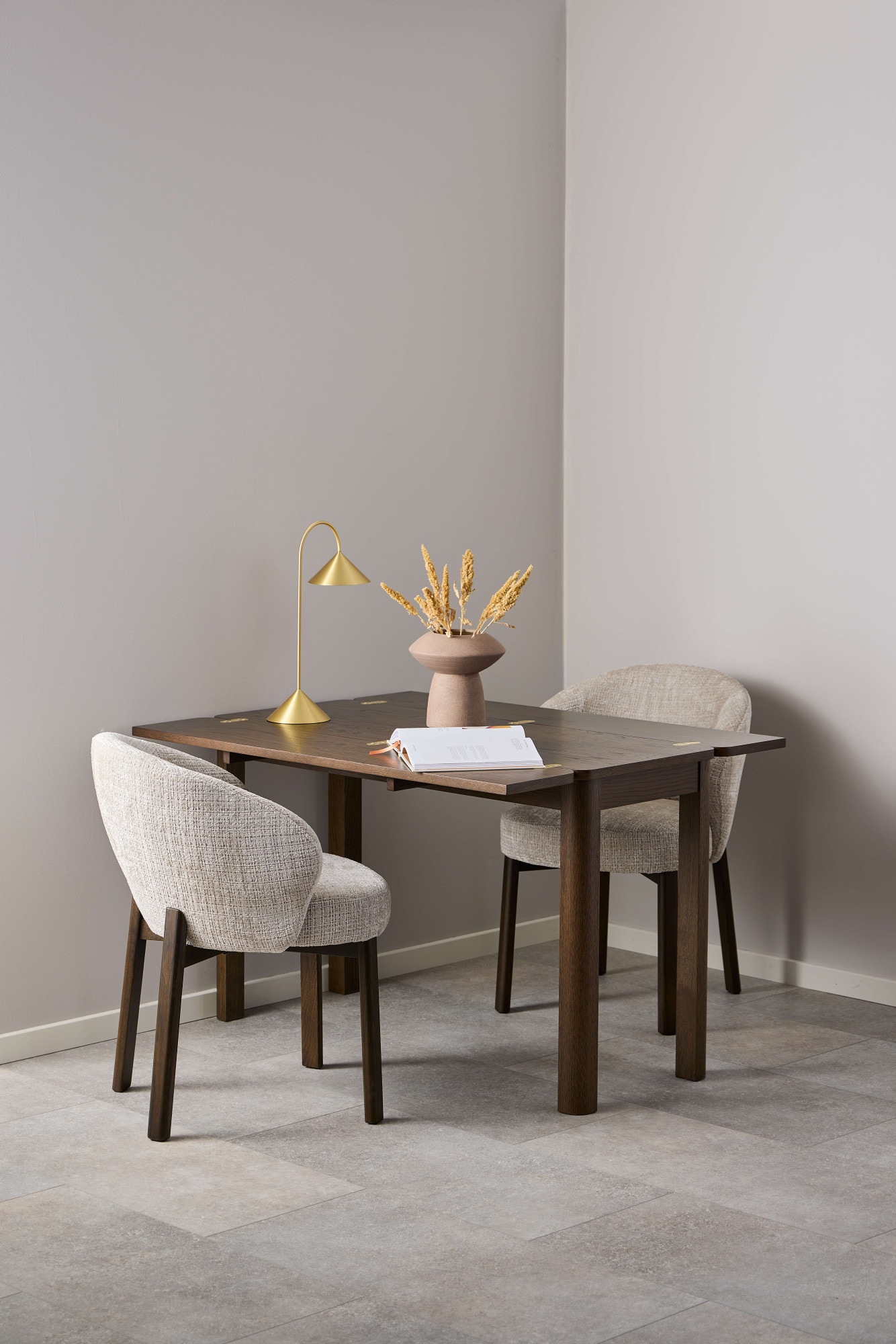 ACTONA GROUP Esszimmerstuhl »Polsterstuhl« (Set) 2 Stk.Stuhl, beiger Stoff, Armlehnen, Polsterung, runde Eichenbeine, FSC™