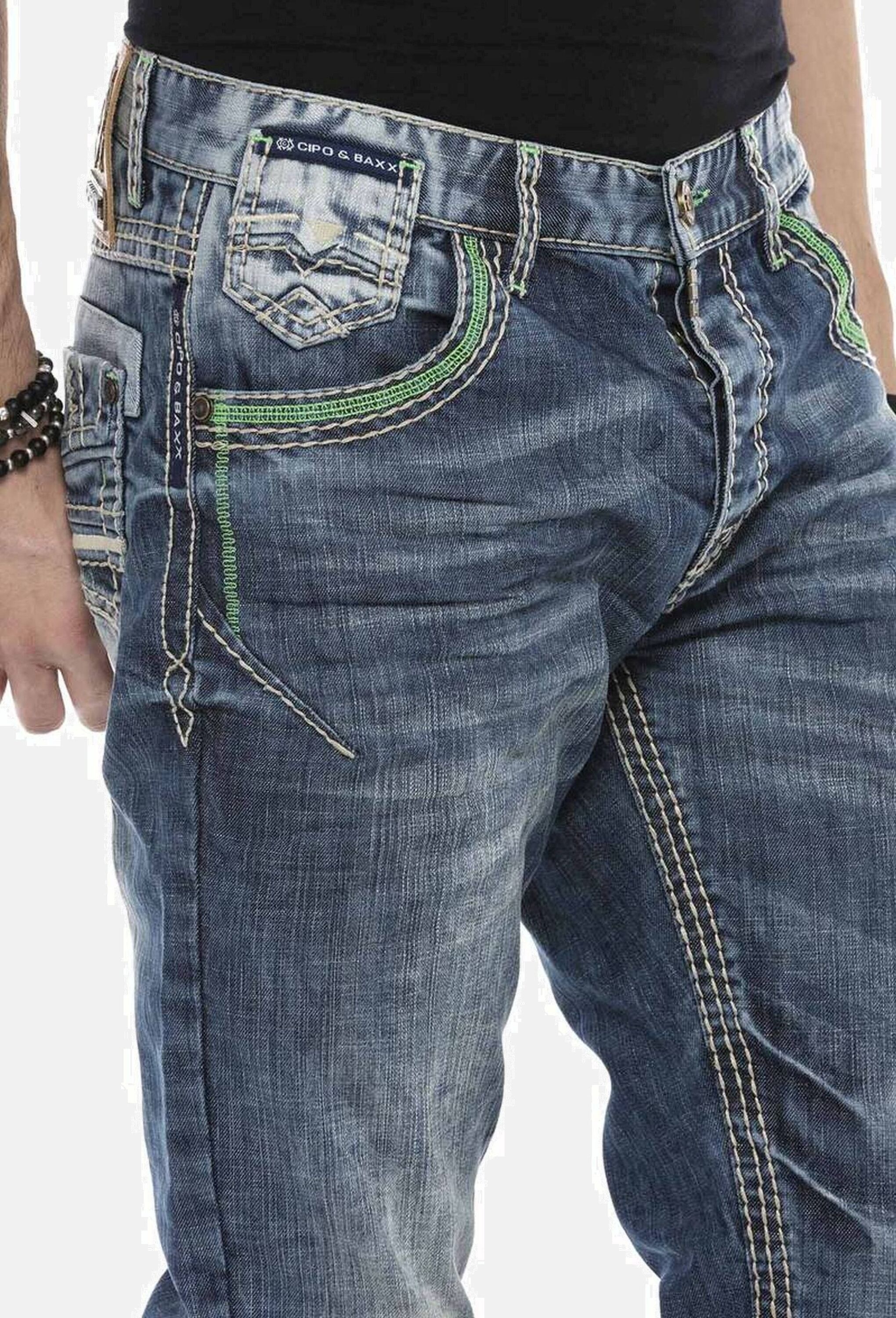 Cipo & Baxx Straight-Jeans »Cipo & Baxx Jeans DENIM« bequeme Jeans mit auffälligen Ziernähten, CD597