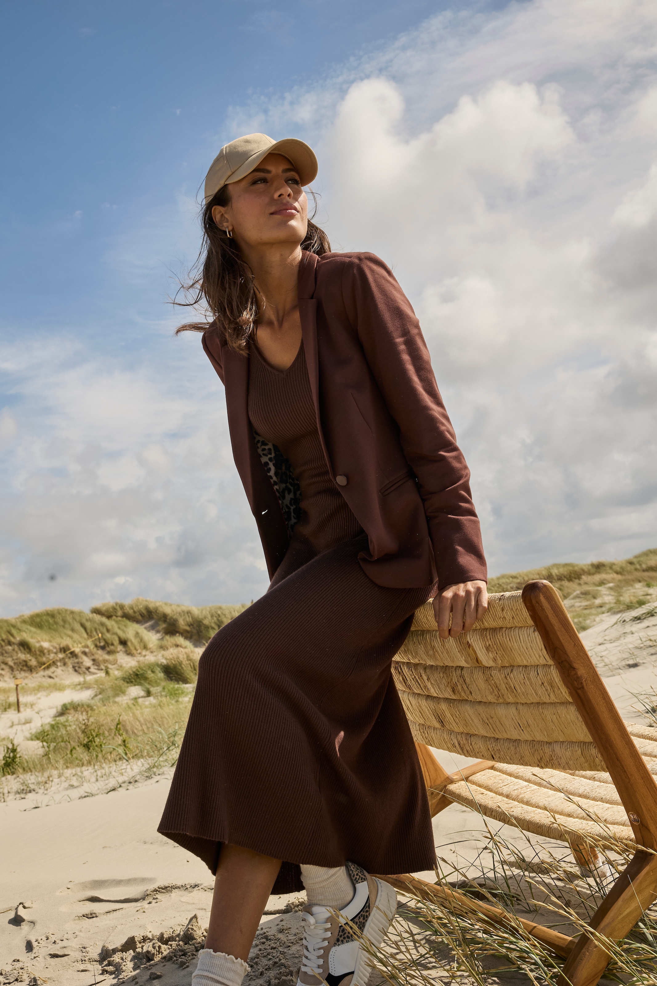Bruno Banani Strickkleid, mit besonderem Ärmeldetail