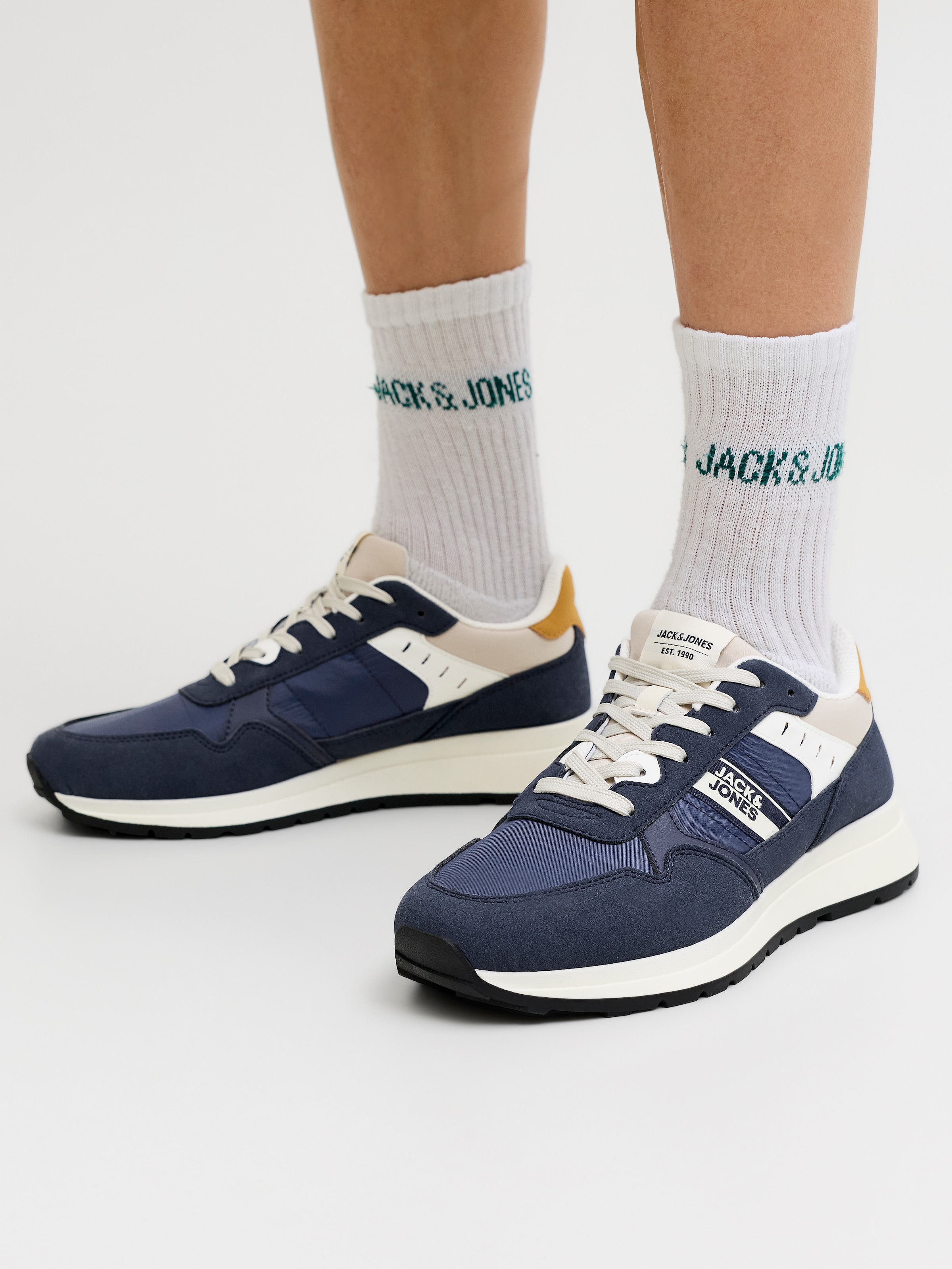 Jack & Jones Sneaker »JFWOSWALD«  Schnürschuh, Halbschuh, Freizeitsneaker mit Kontrastbesätze