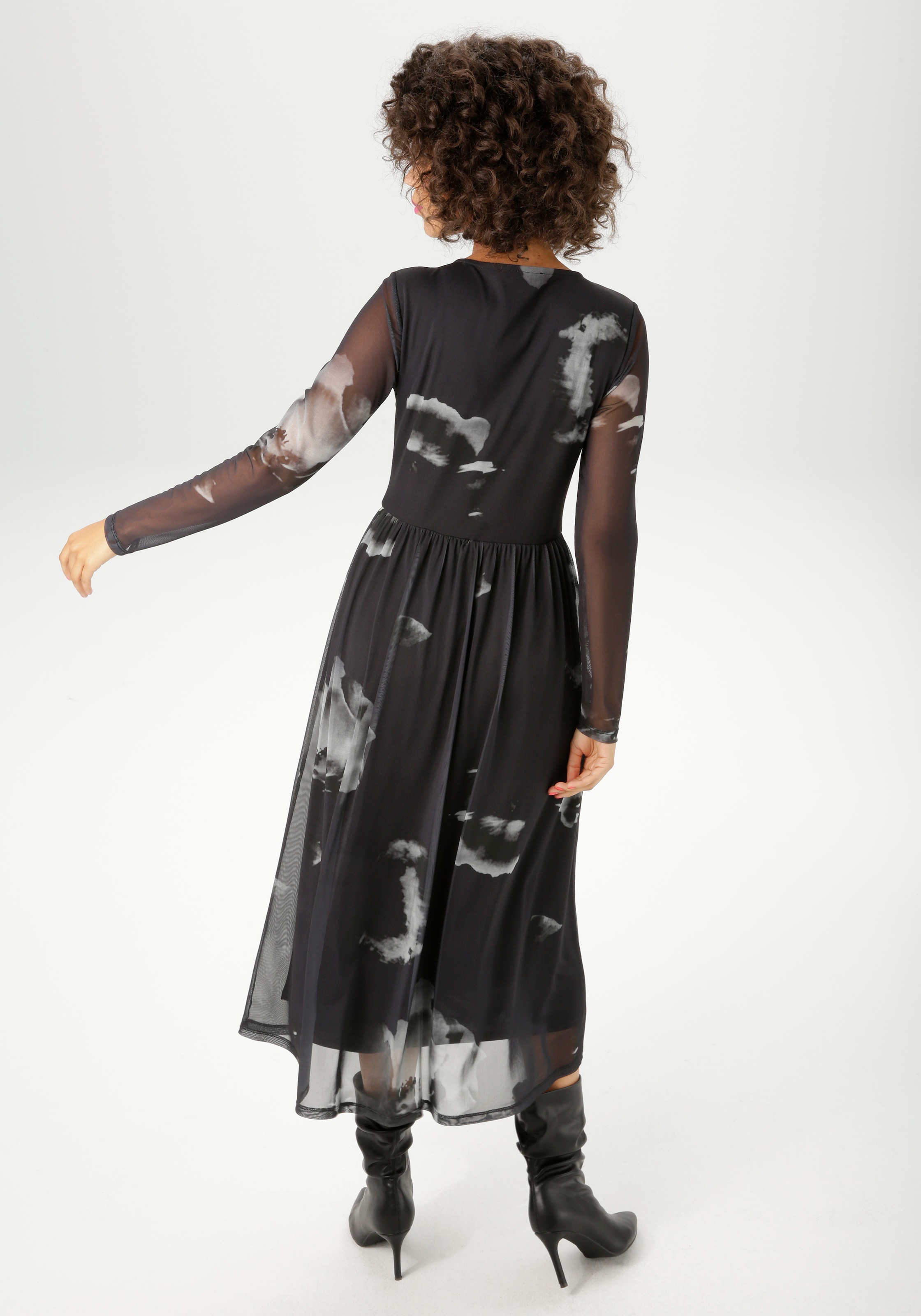 Aniston CASUAL Midikleid, mit großflächigen Batik-Blüten bedruckt - NEUE KOLLEKTION