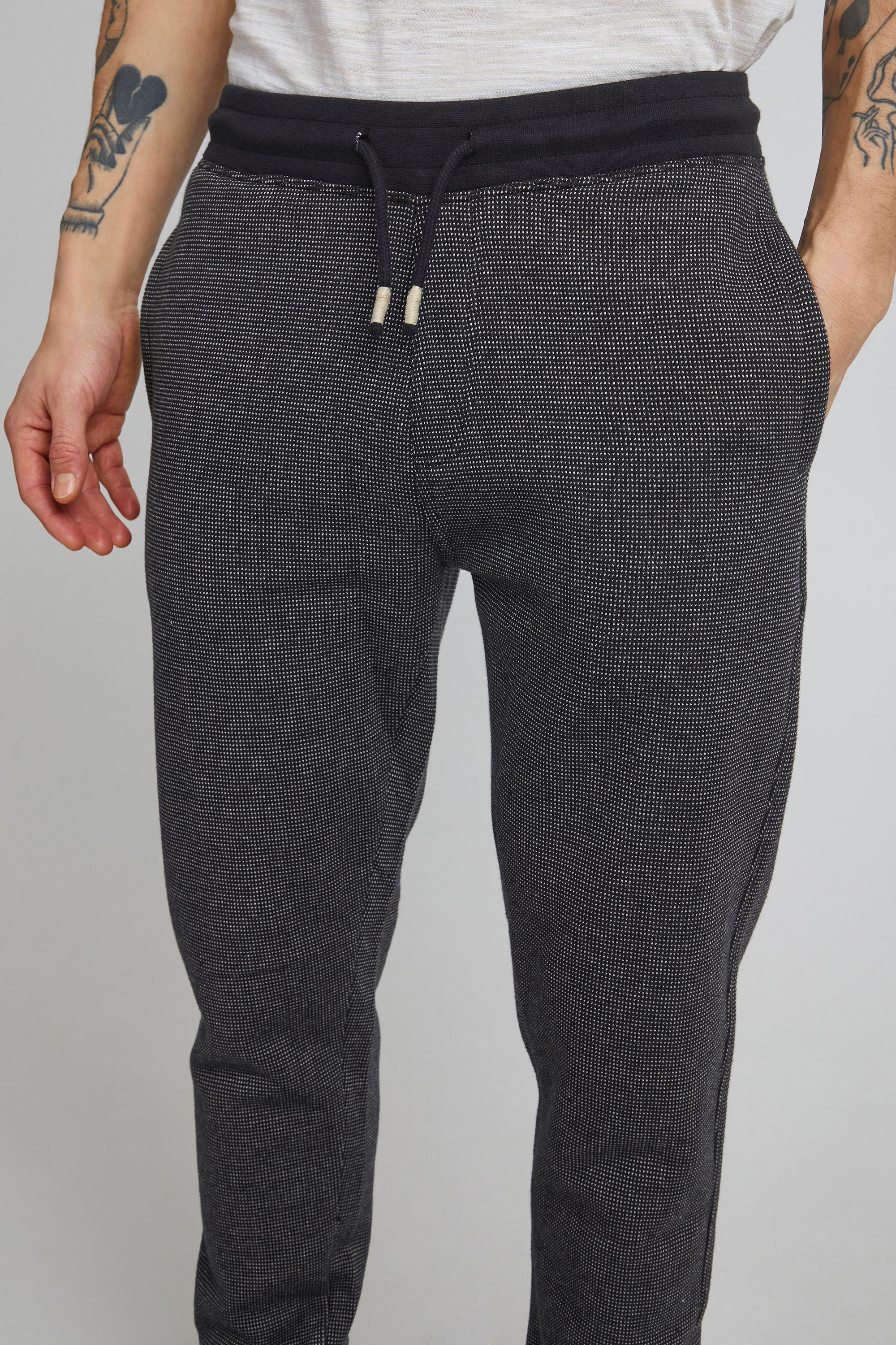 11 Project Sweathose »Sweathose PREnno«