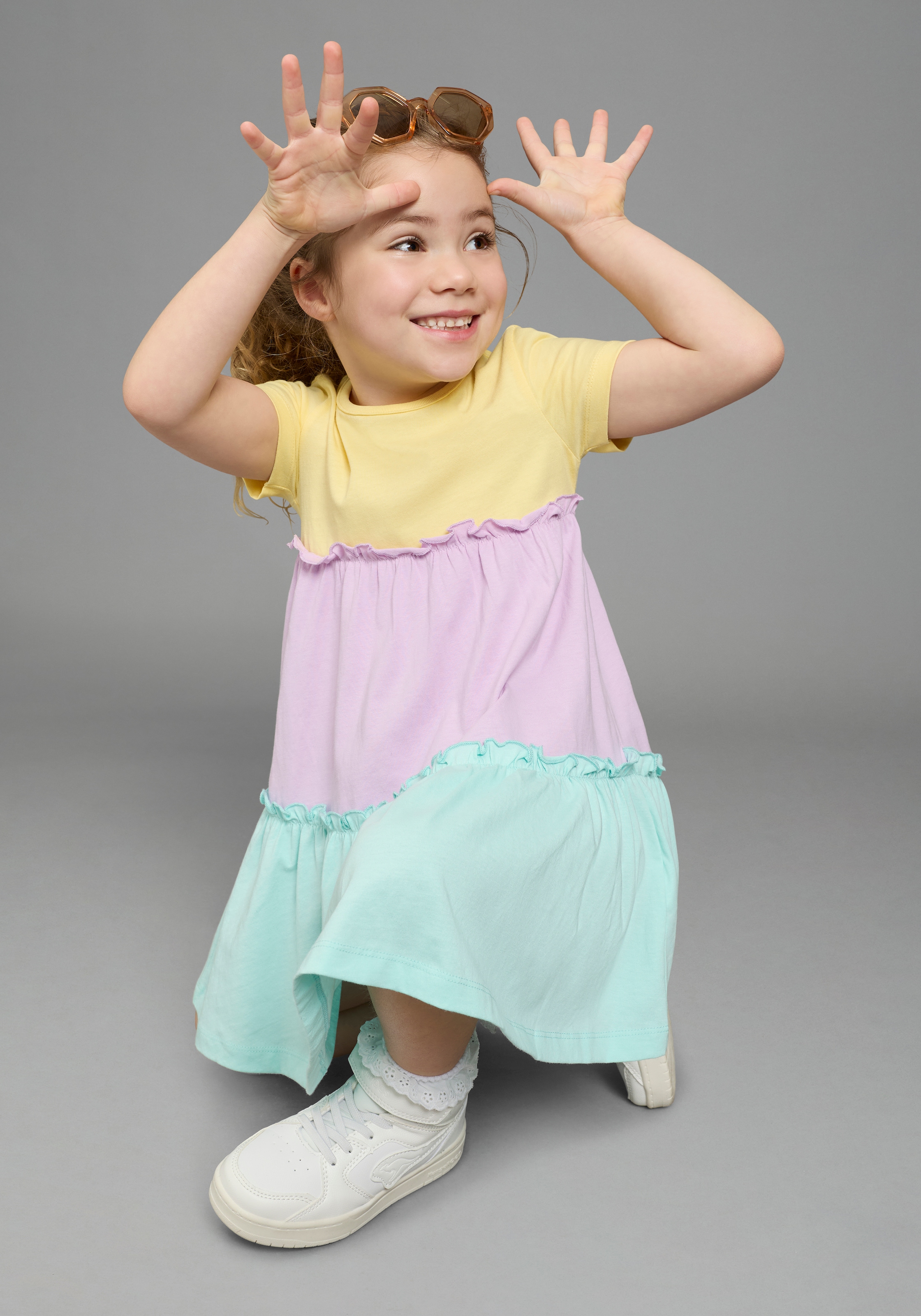 KIDSWORLD Jerseykleid »- Volantkleid für kleine Mädchen« festliche Anlässe,  kniefreie Länge,  verspielter Stil