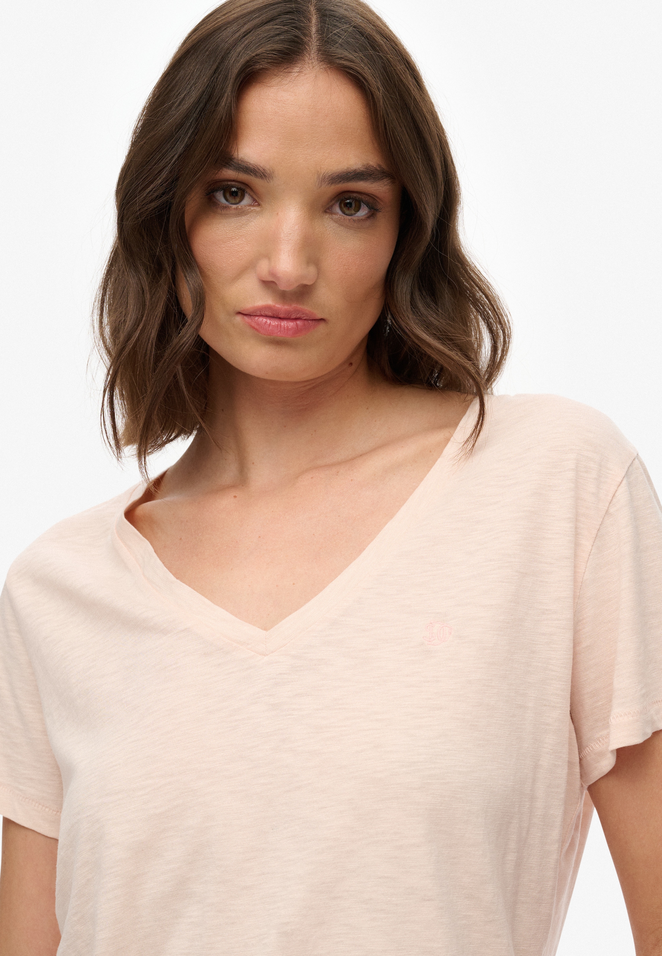 Superdry T-Shirt »STUDIOS SLUB EMB VEE TEE« Baumwollmischung, relaxed fit