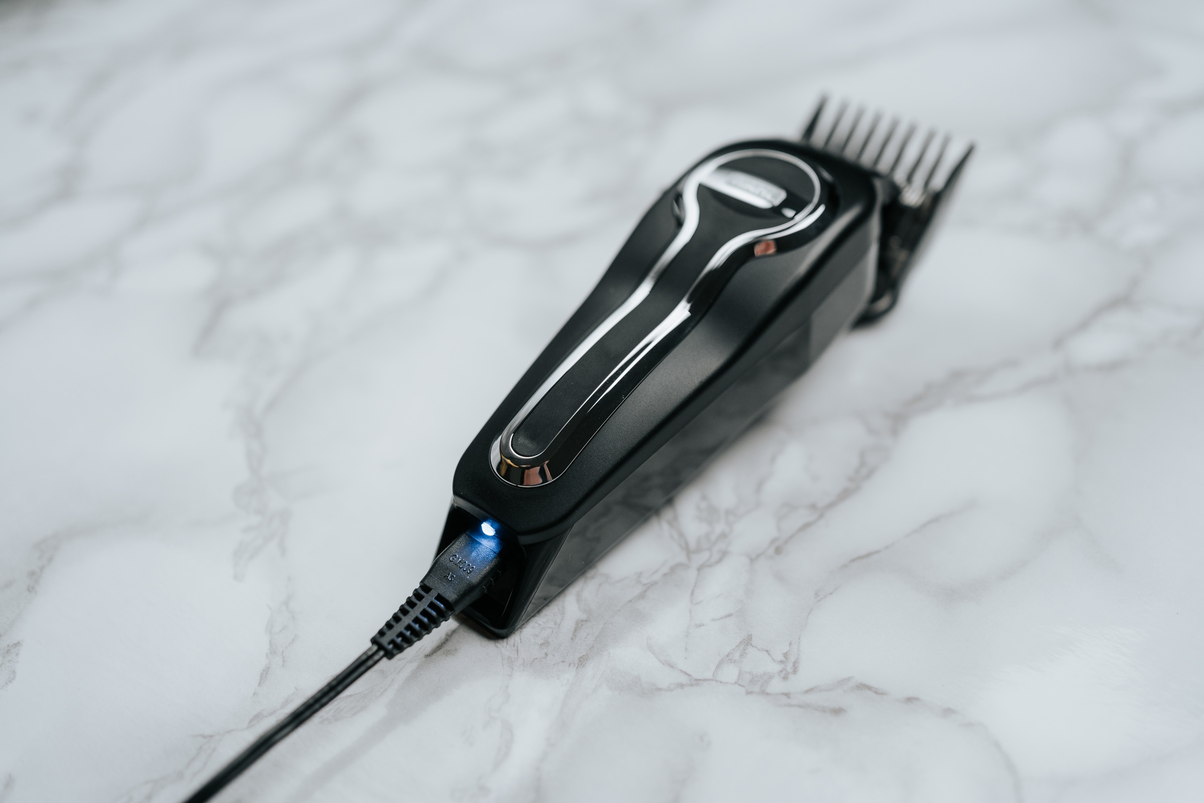 Wahl Haarschneider »Elite Pro Cordless«, 10 Aufsätze, Hochleistungs Akku- und Netzbetrieb Haarschneider, Premium Zuberhörset