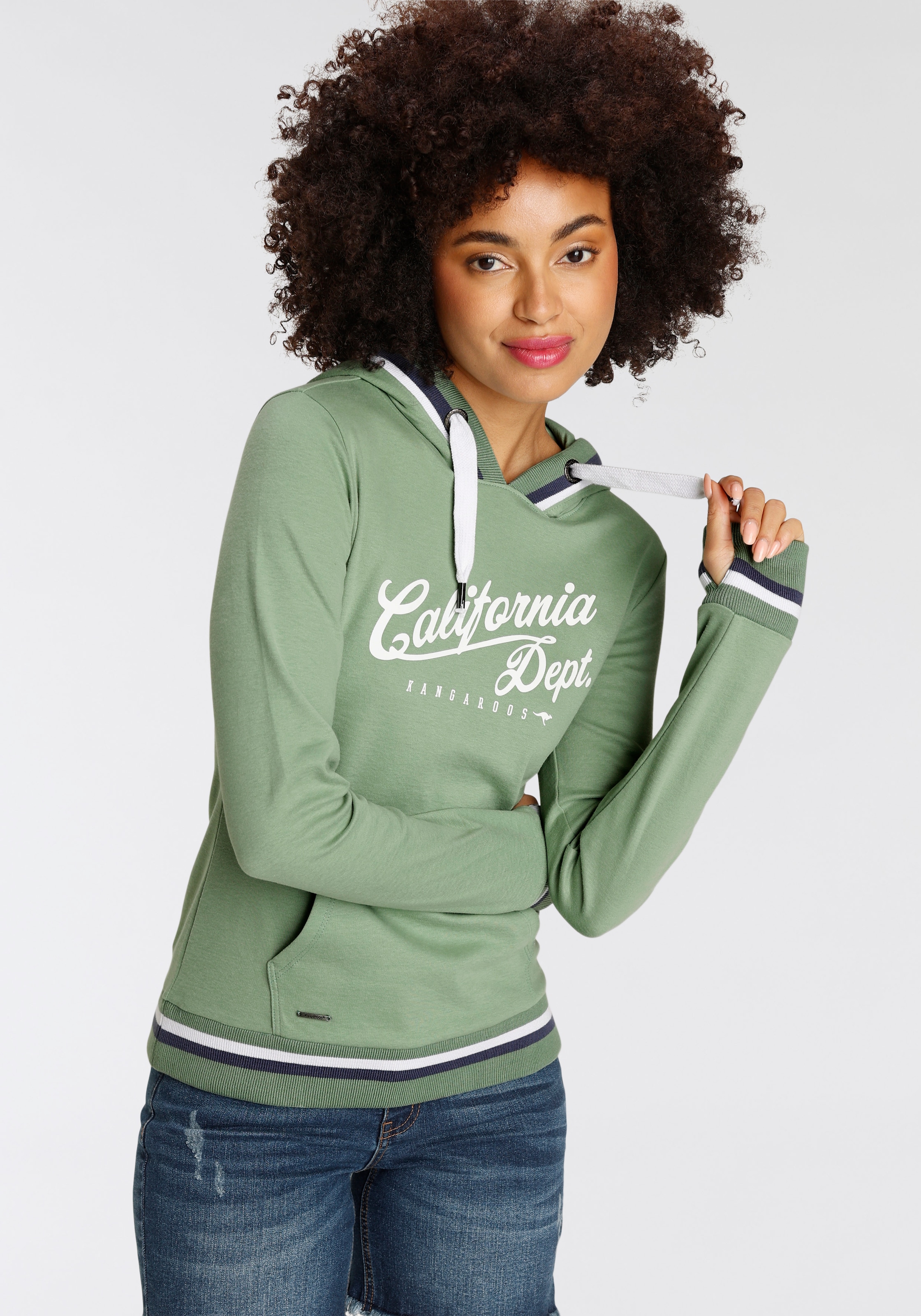 KangaROOS Kapuzensweatshirt, Langarm, figurbetont, mit Kapuze, aus Baumwolle